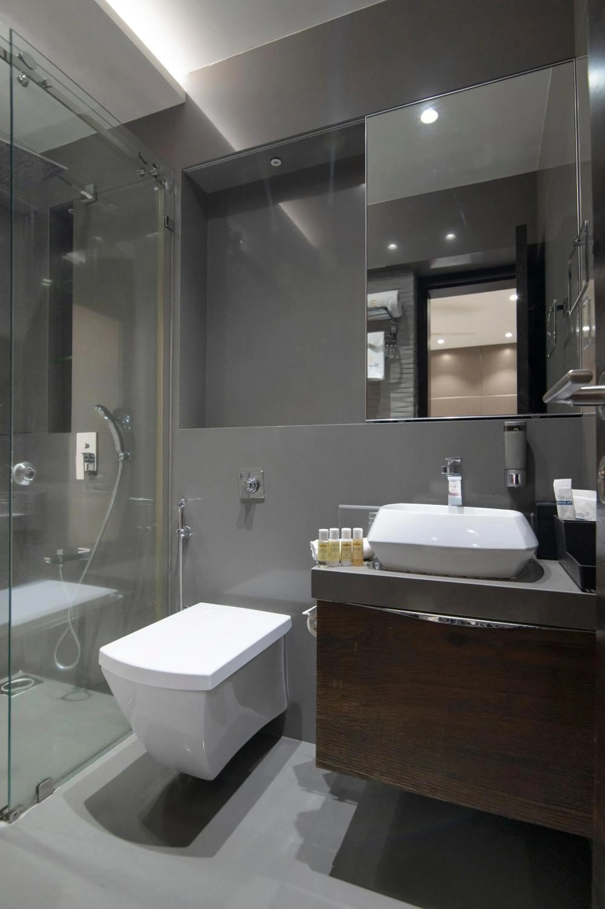 Theory9 Premium Service Apartments Khar