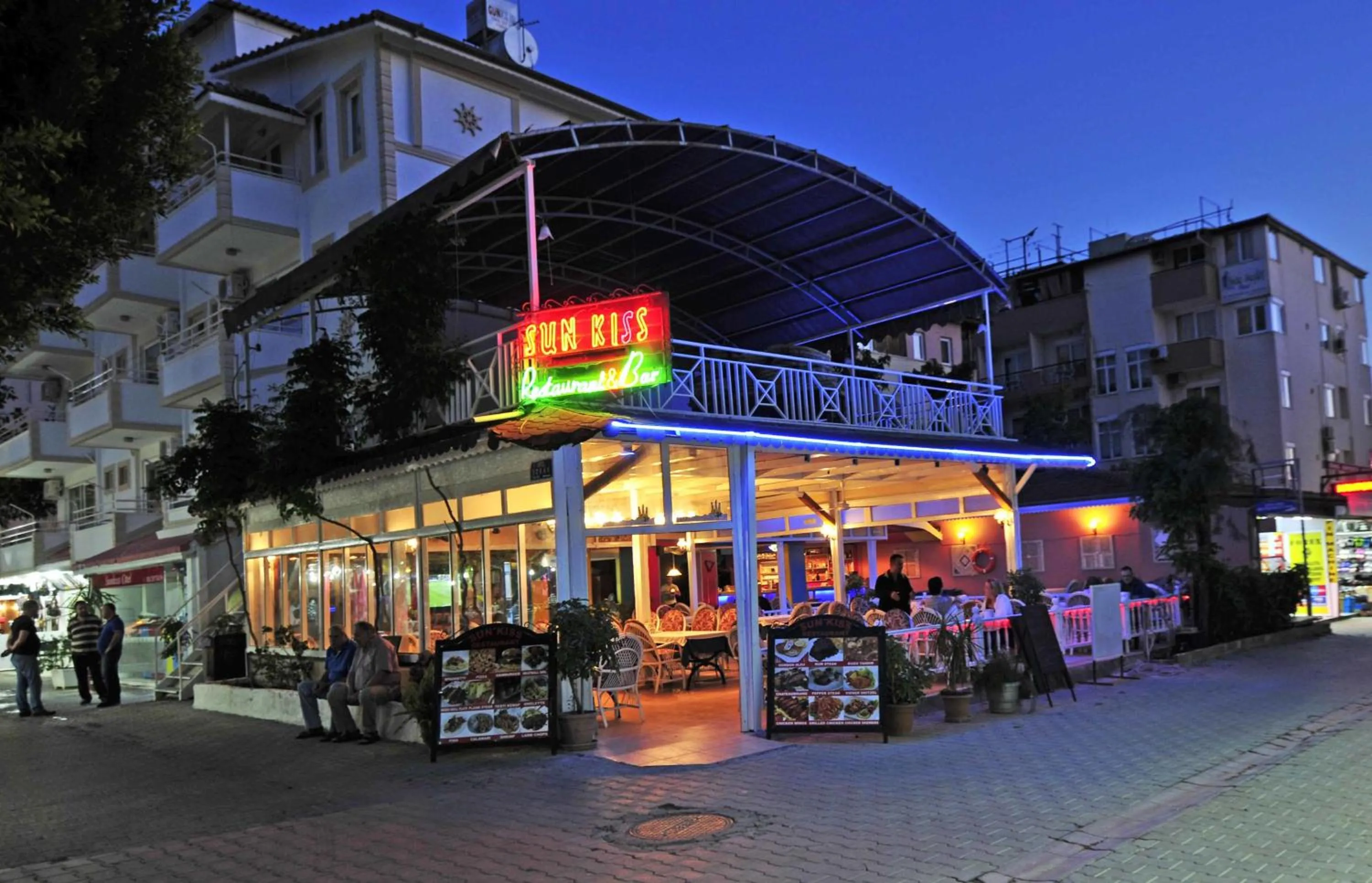 Sun Kiss Hotel