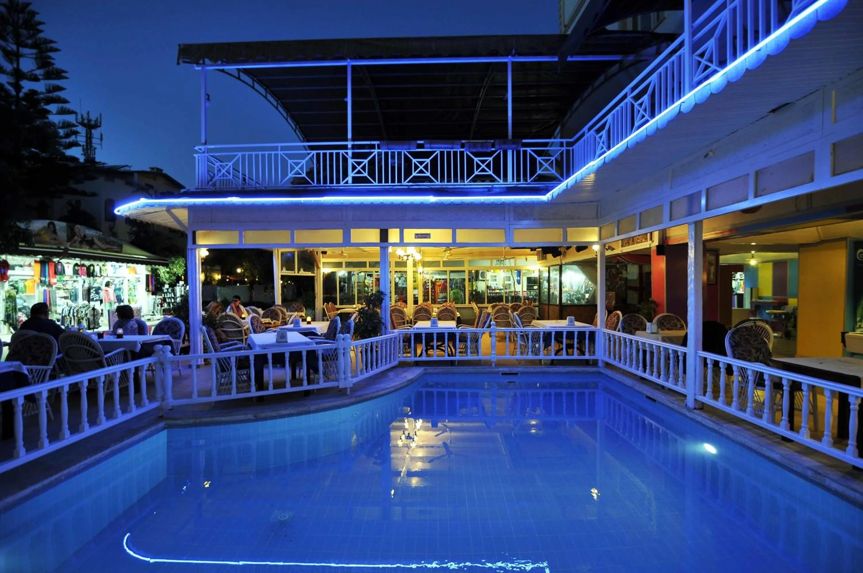 Sun Kiss Hotel