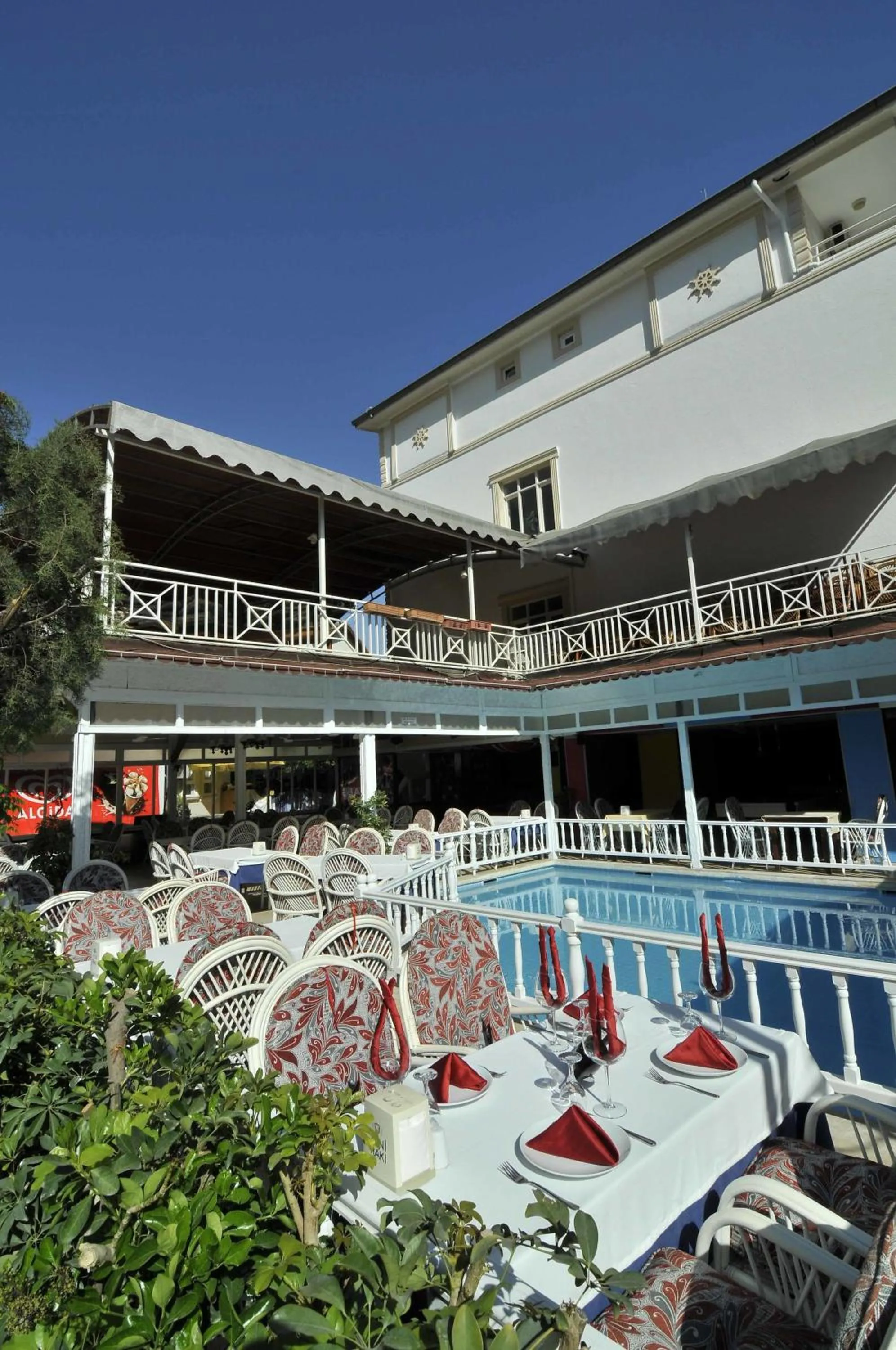 Sun Kiss Hotel