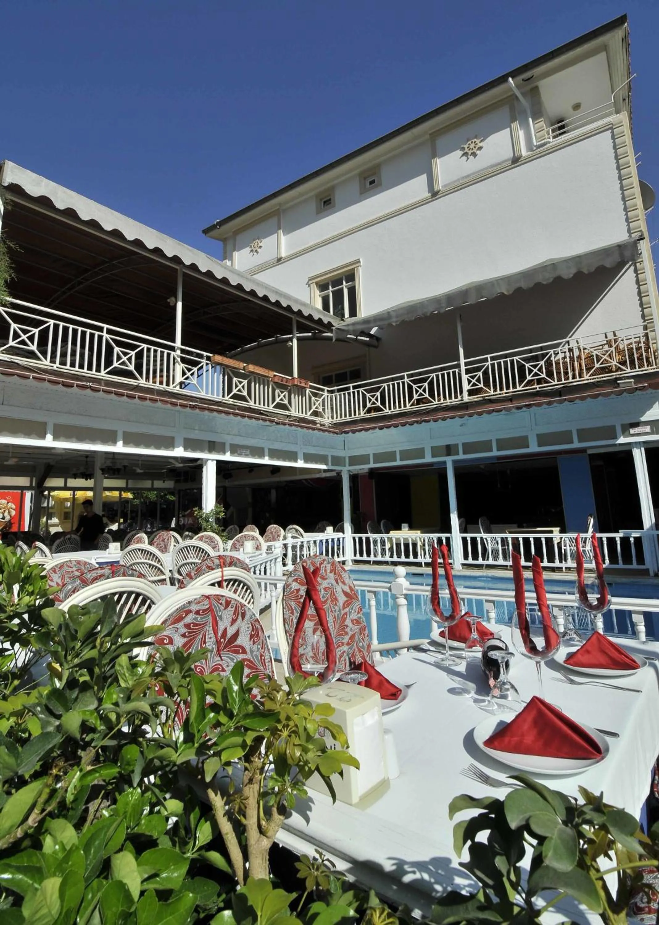 Sun Kiss Hotel