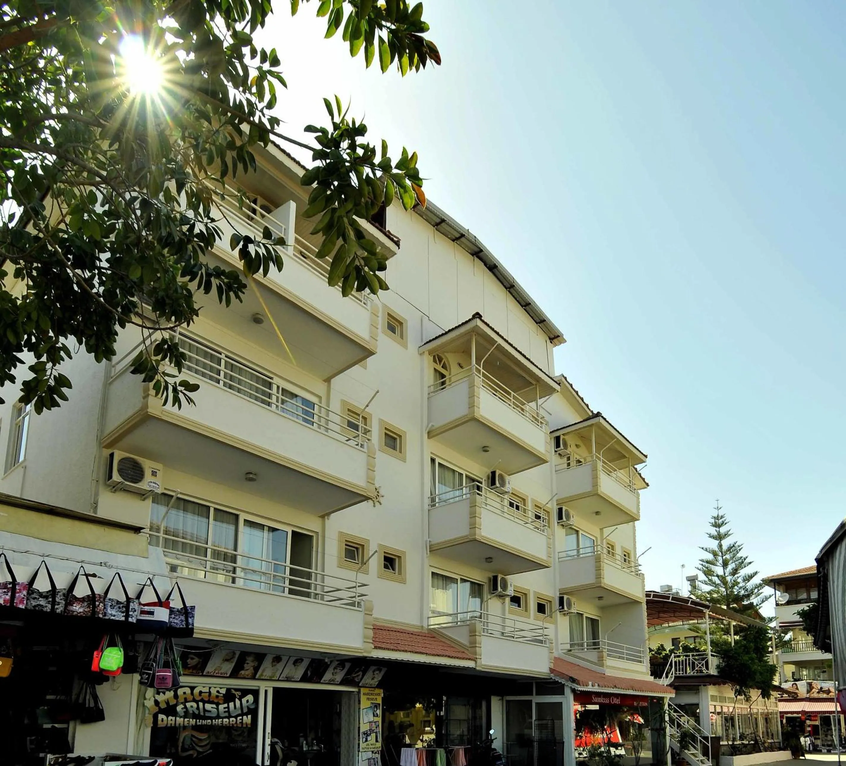 Sun Kiss Hotel