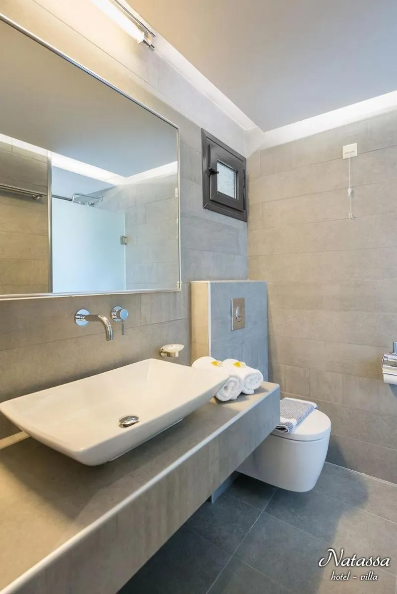 Toilet in Hotel Villa Natassa