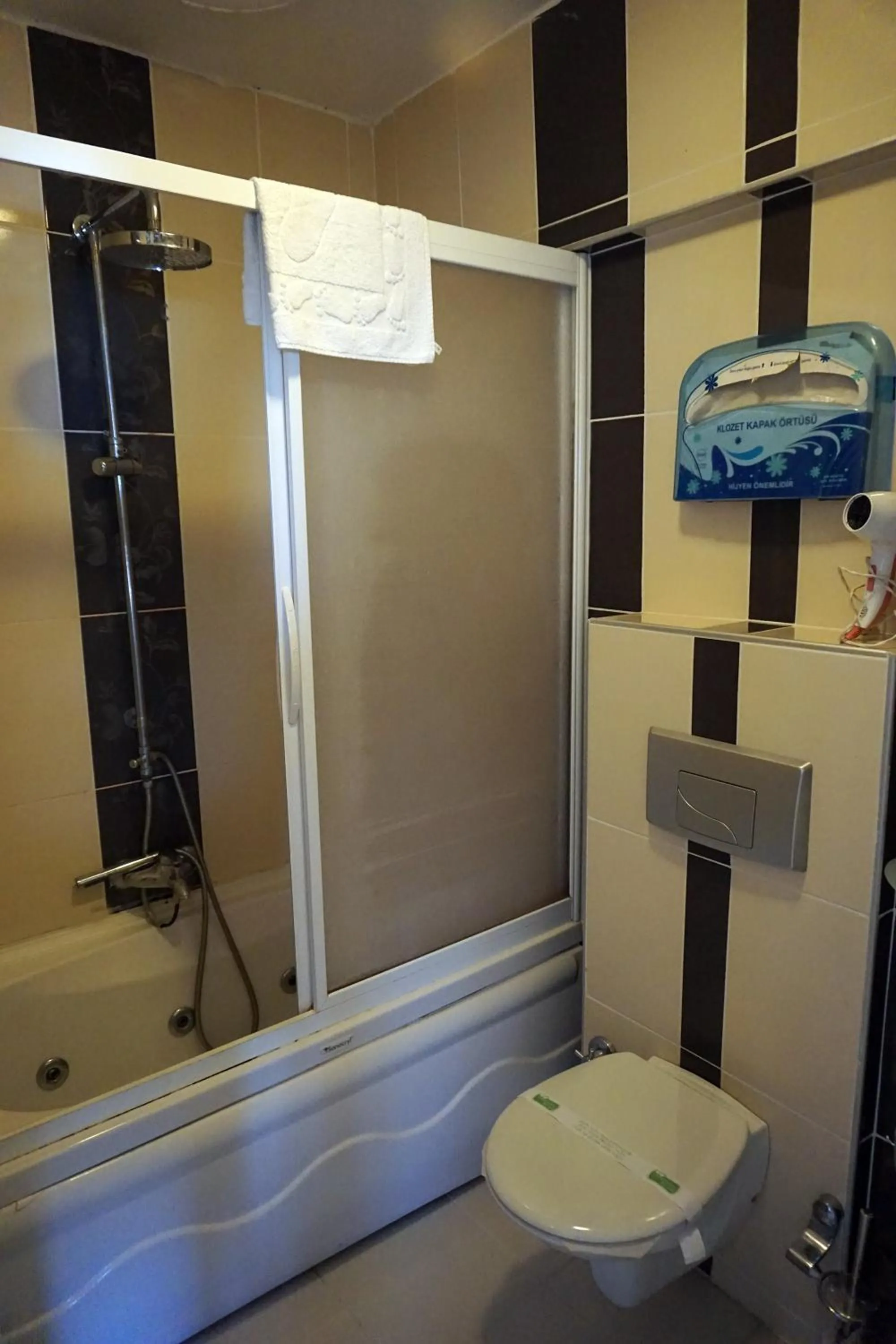 Shower in Boss Hotel