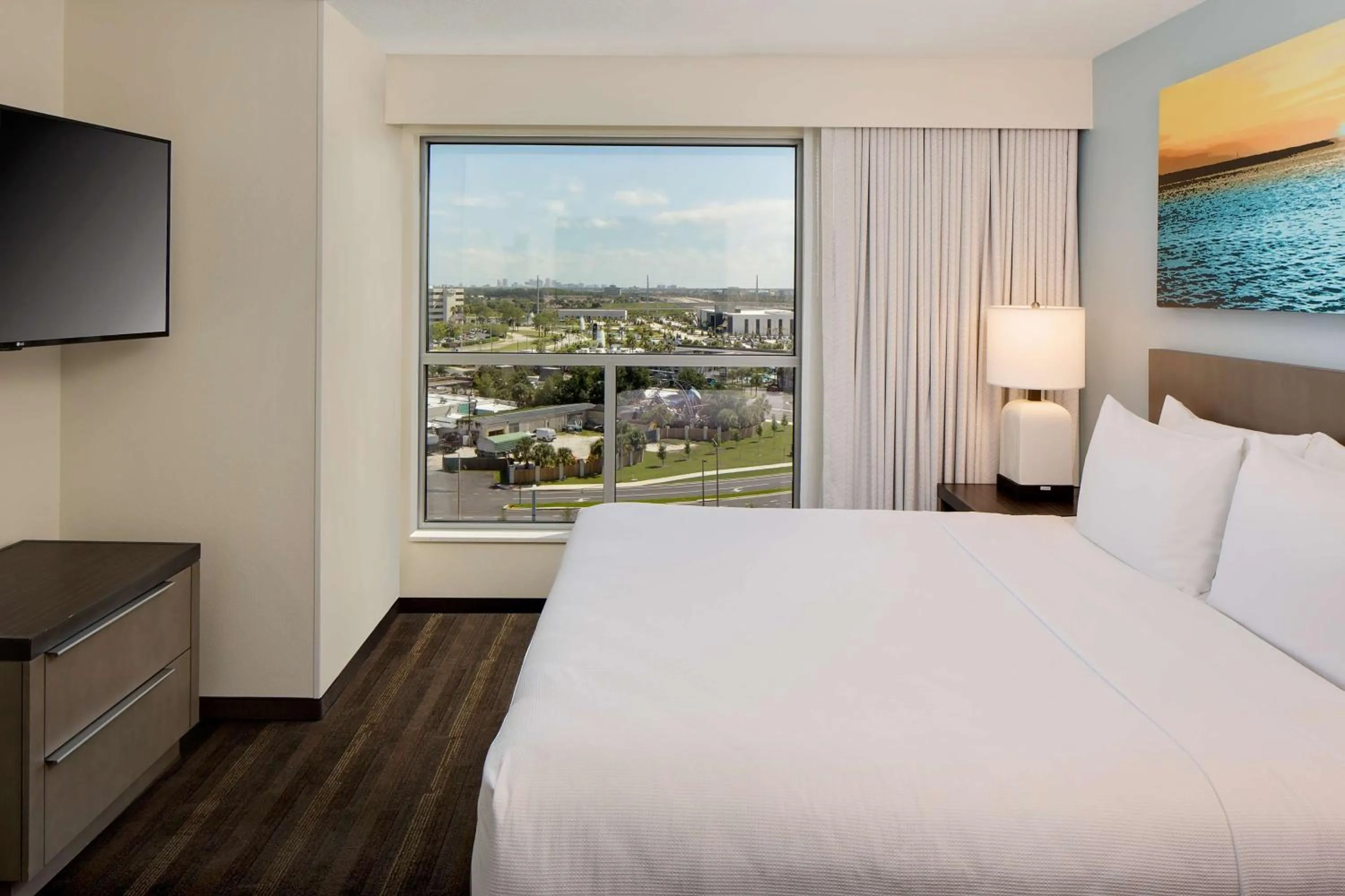Photo of the whole room, Bed in Hyatt House across from Universal Orlando Resort