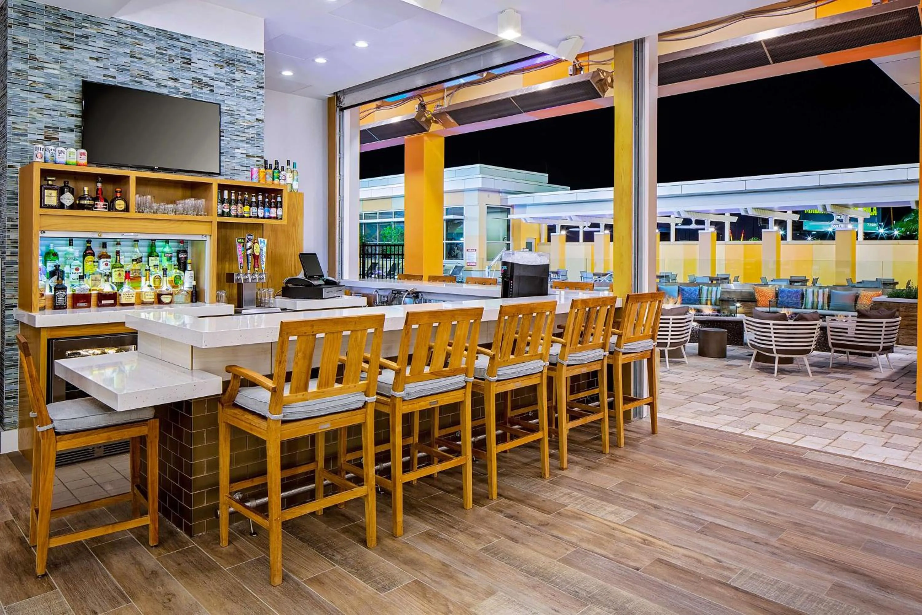 Lounge or bar in Hyatt House across from Universal Orlando Resort