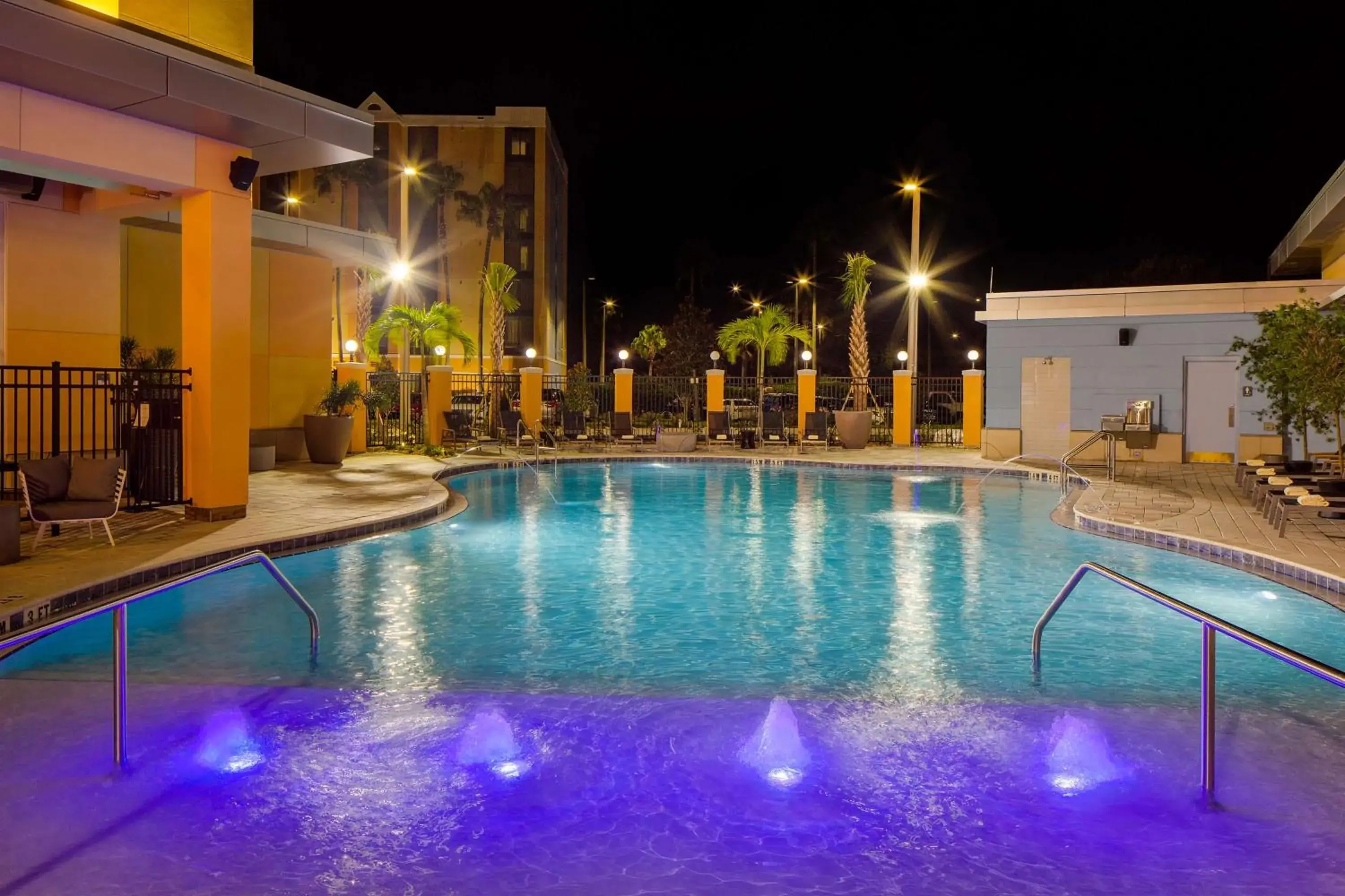 Swimming pool in Hyatt House across from Universal Orlando Resort Swimming pool in Hyatt House across from Universal Orlando Resort
