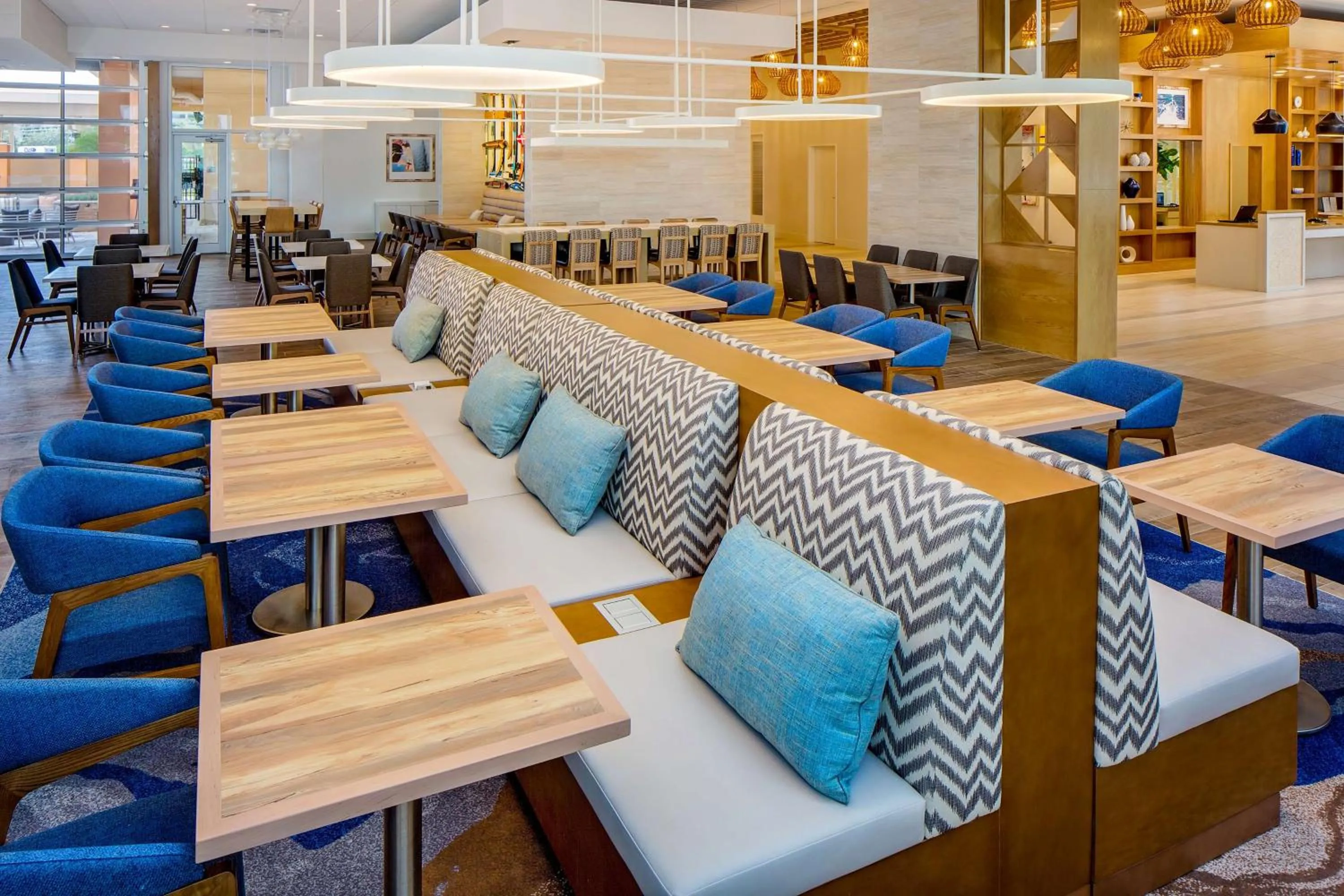 Restaurant/places to eat in Hyatt House across from Universal Orlando Resort