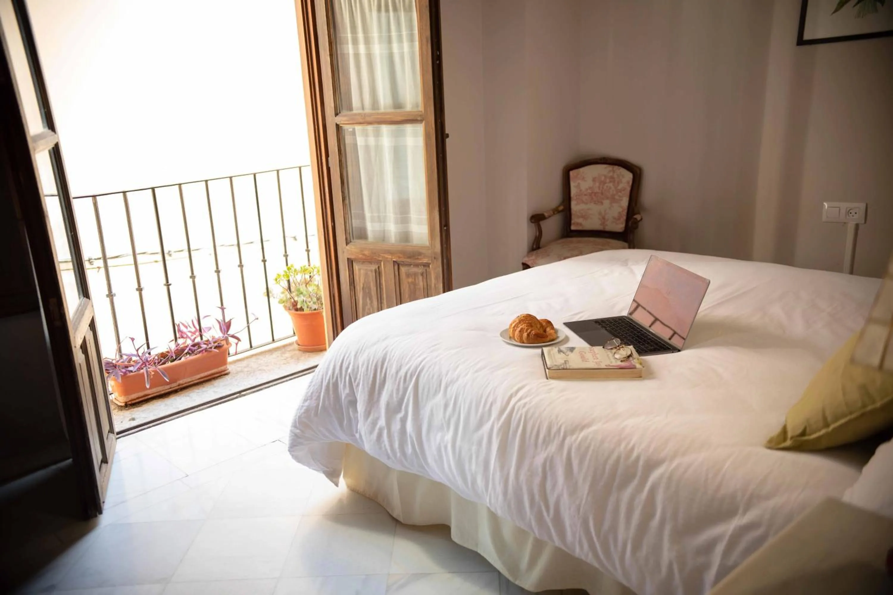 Bed in Alh Patio Apartamentos