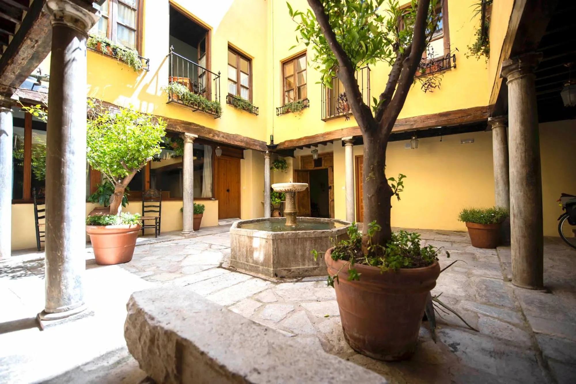 Alh Patio Apartamentos