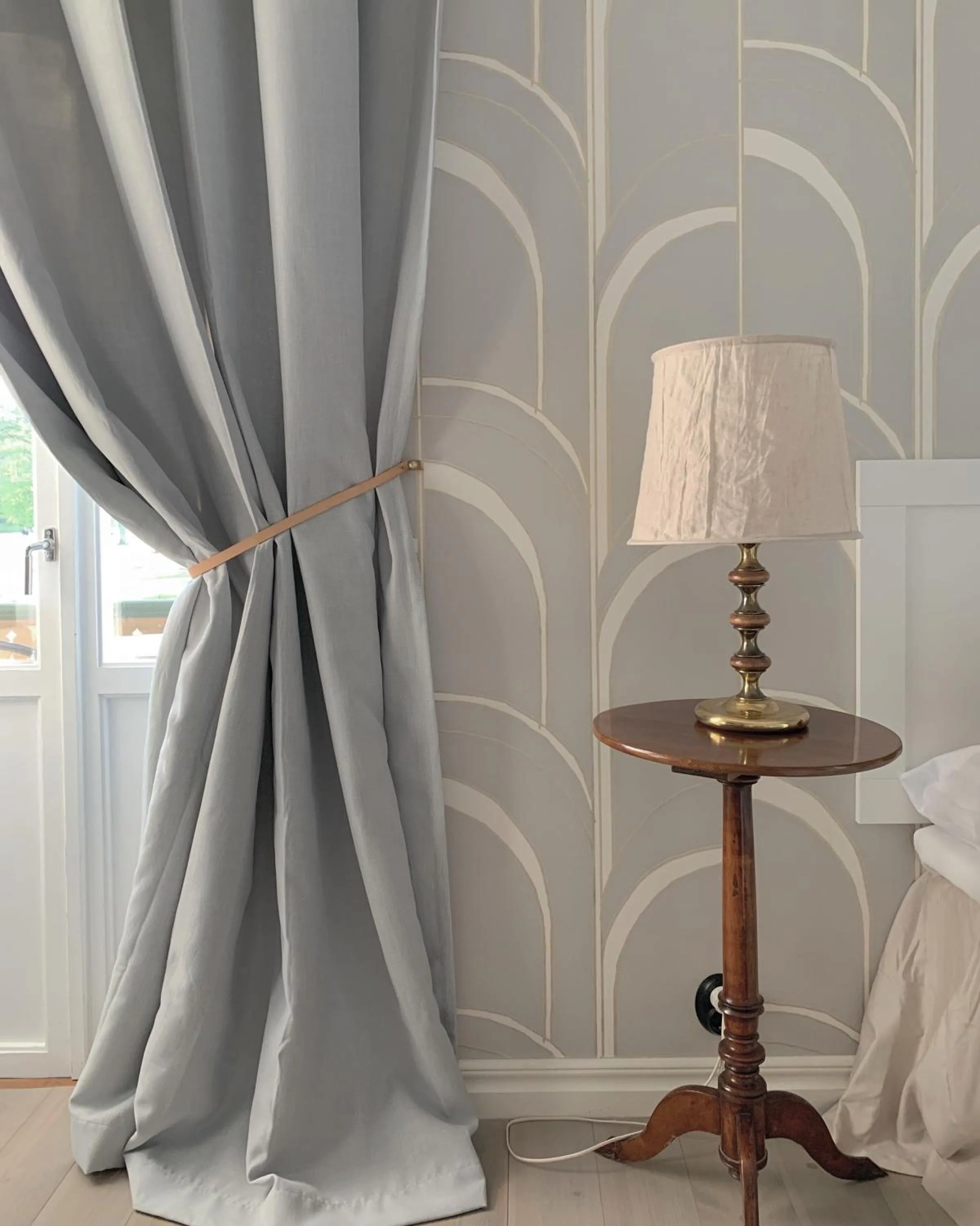 Bed in Café Mandeltårtan B&B VillaFloraViola