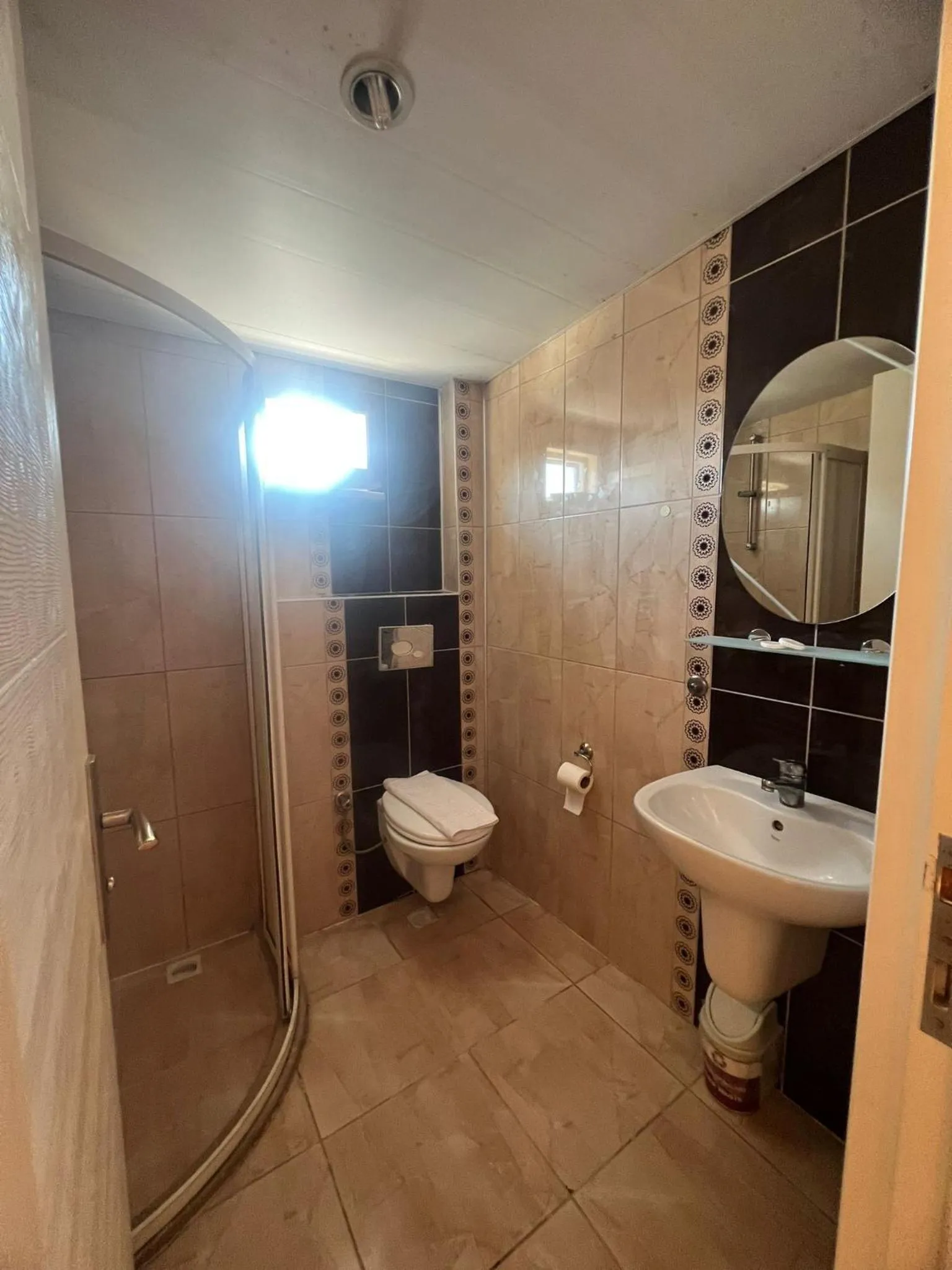 Shower in Safran Apart Hotel