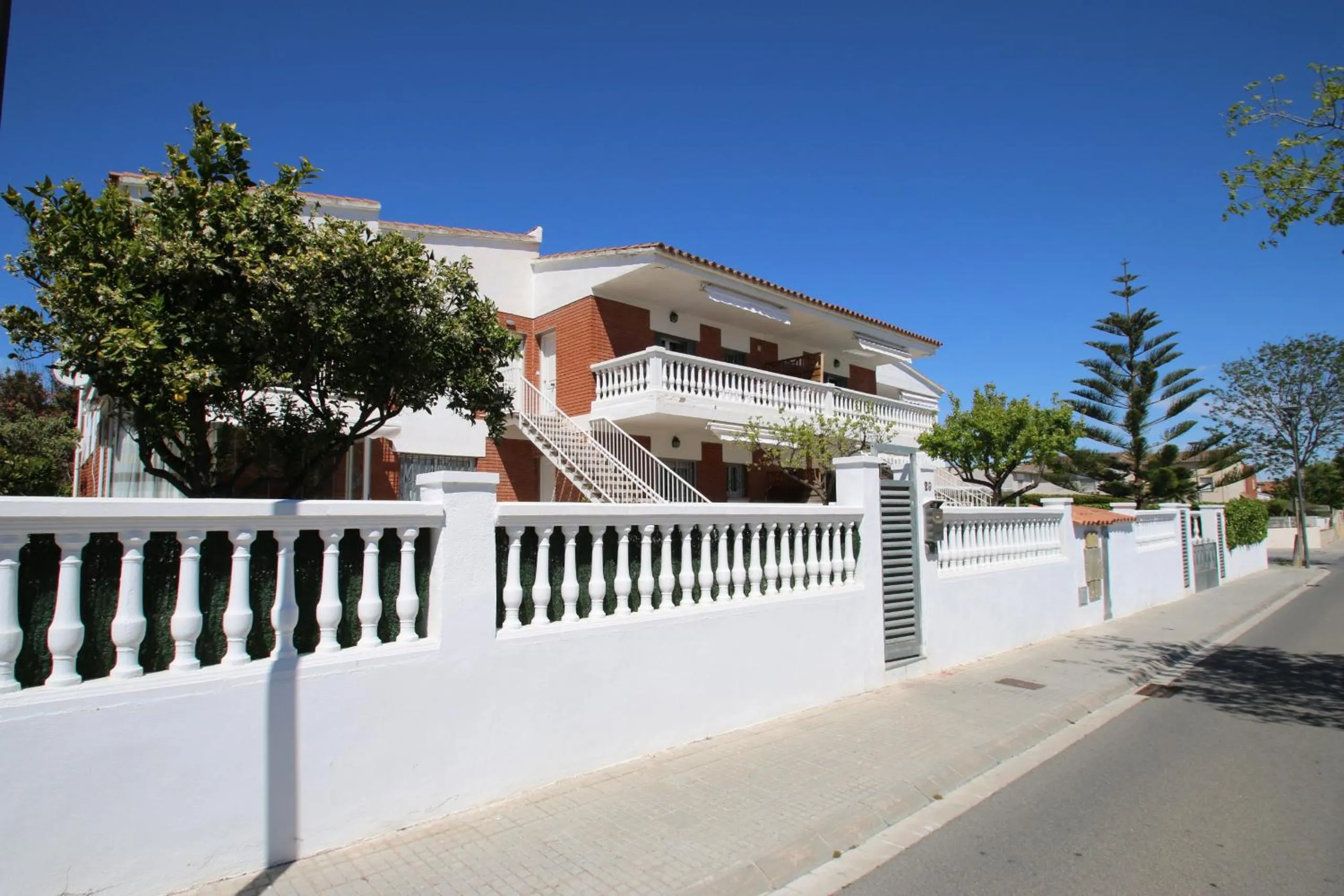 Property building in Casa Rosales 5