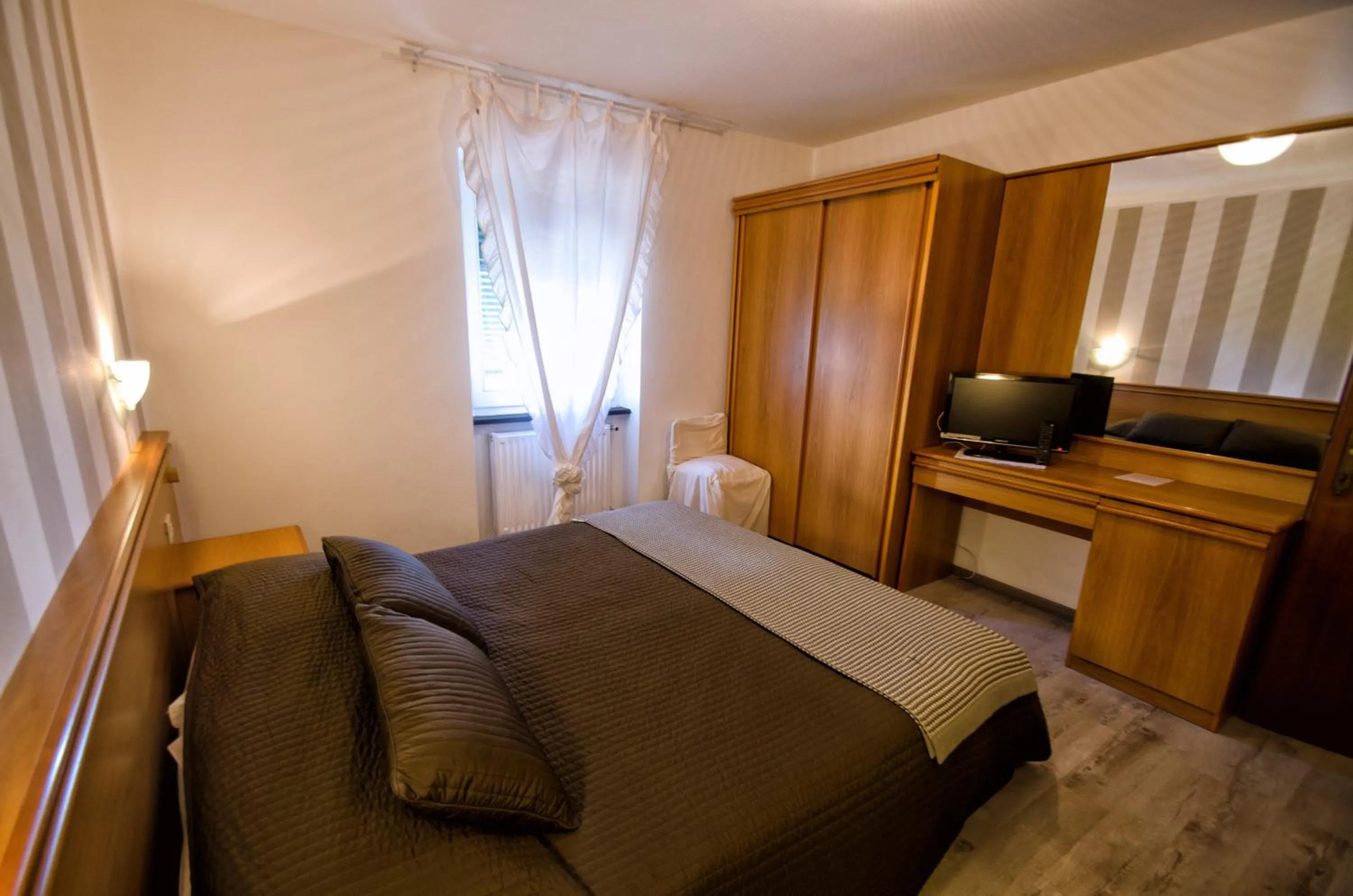 Photo of the whole room, Bed in Albergo La Veranda