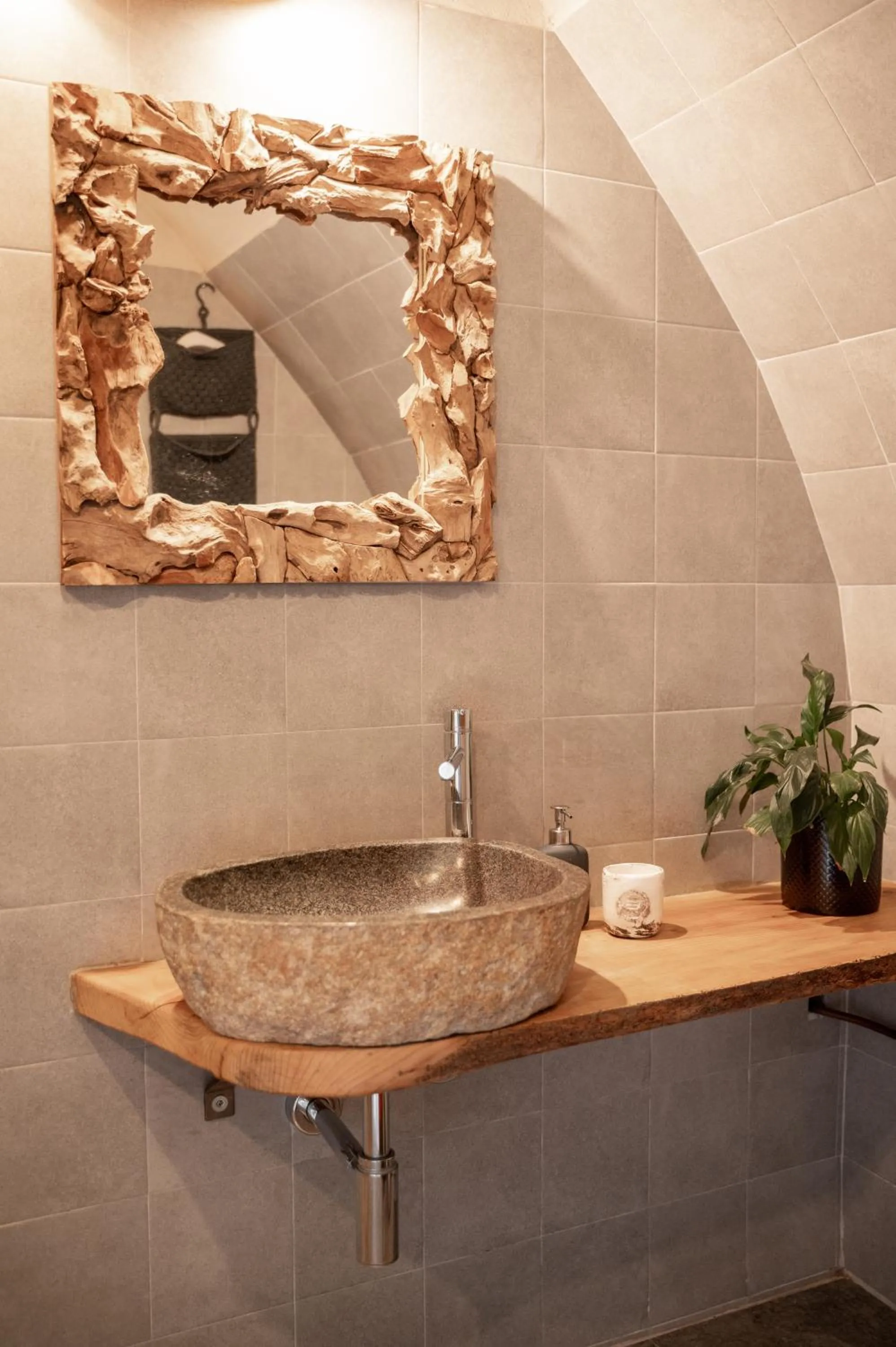 Bathroom in Baita Naturas con piscina idromassaggio calda, privata e gratuita