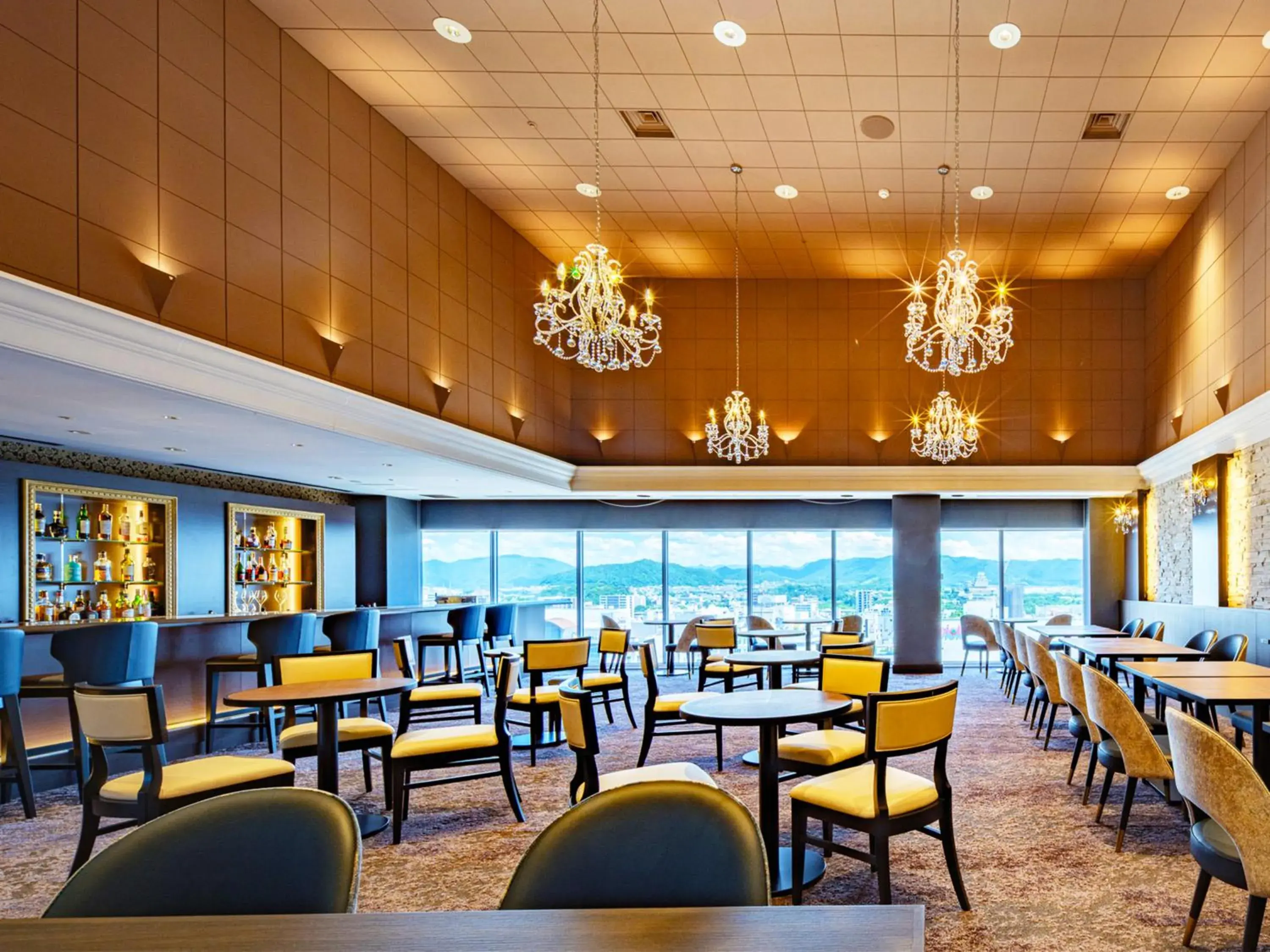 Lounge or bar in Hotel Nikko Himeji Lounge or bar in Hotel Nikko Himeji