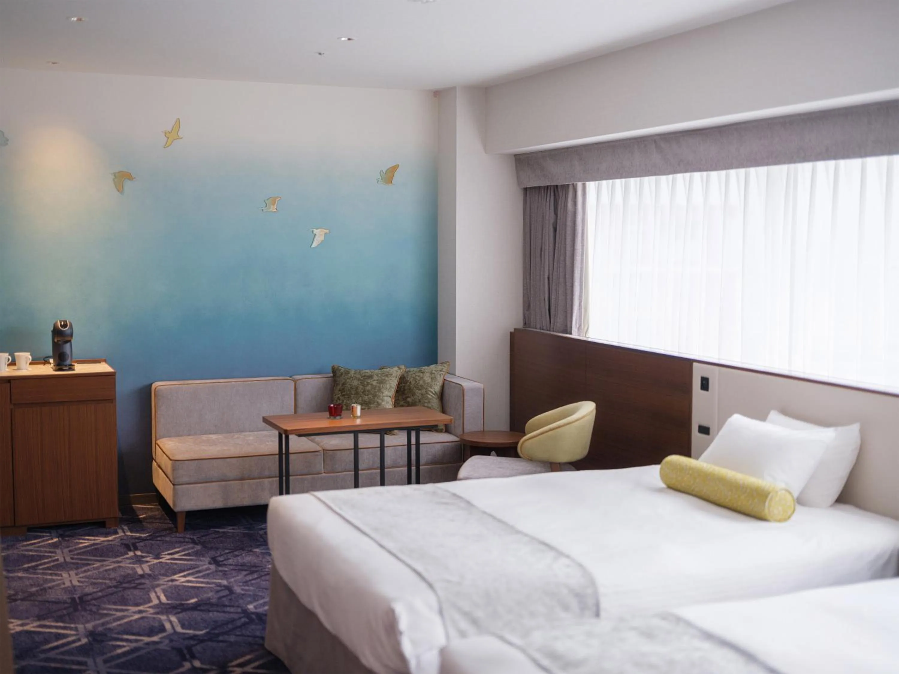 Coffee/tea facilities, Bed in Hotel Nikko Himeji