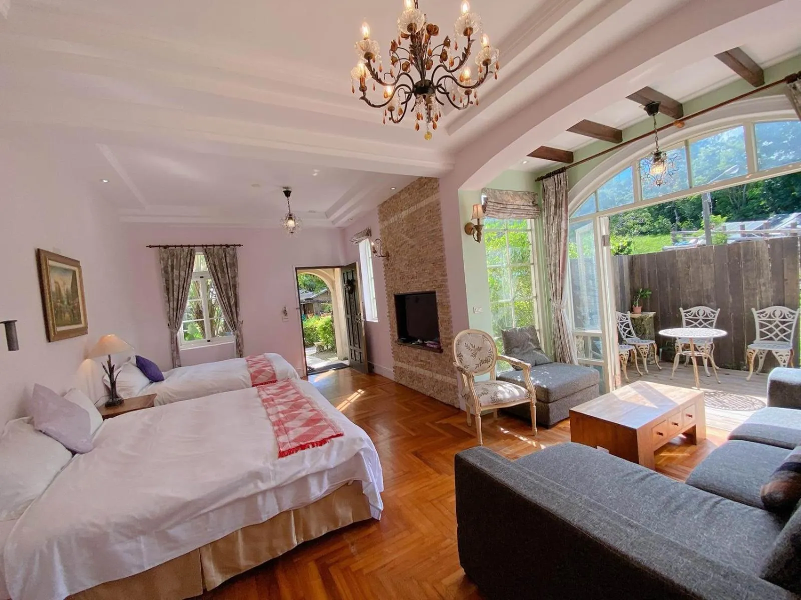 Property building, Bed in My Chateau Resort