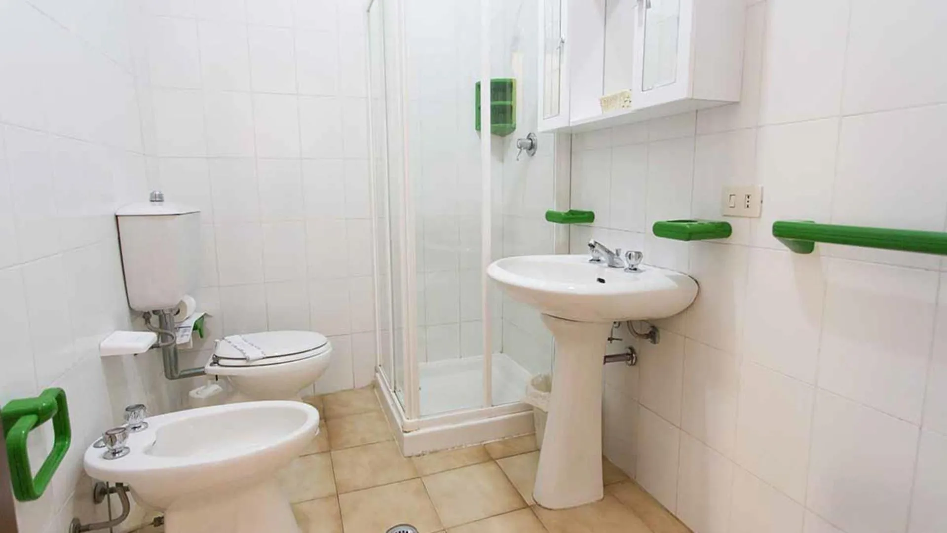 Shower in Residenza Pierre & Vacances Luni Mare
