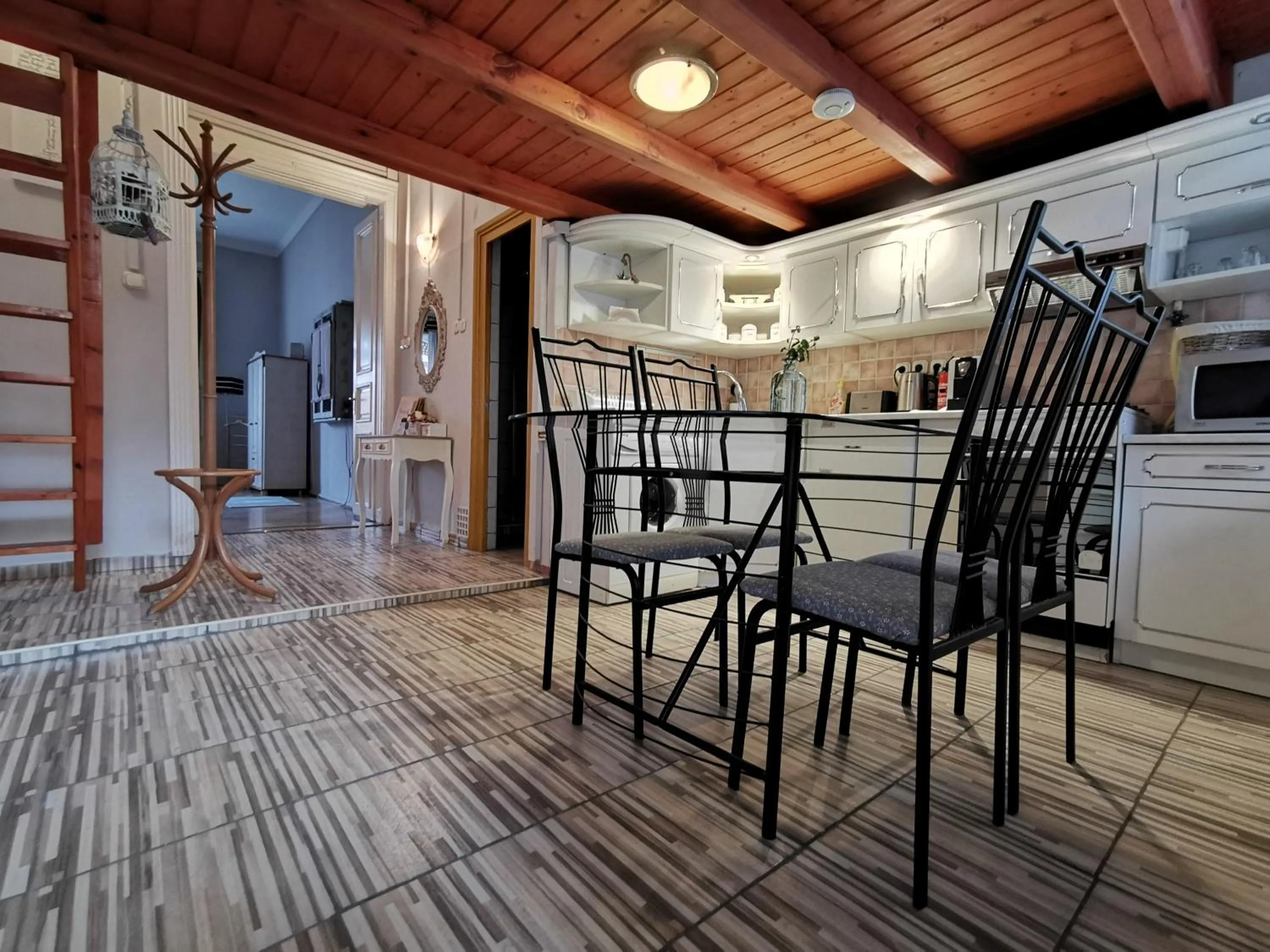 Belvárosi Vintage Apartman a sétálóutcán