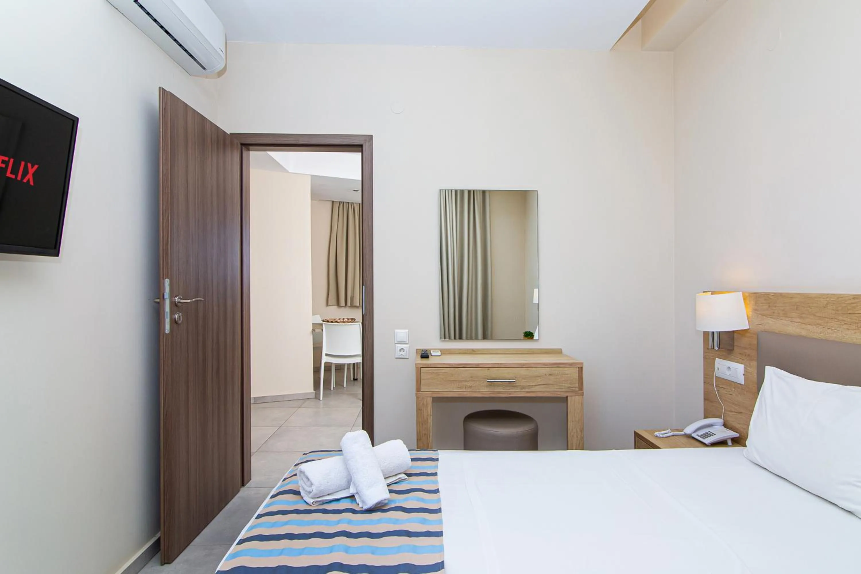 Bedroom, Bed in Theo Star Beach Hotel