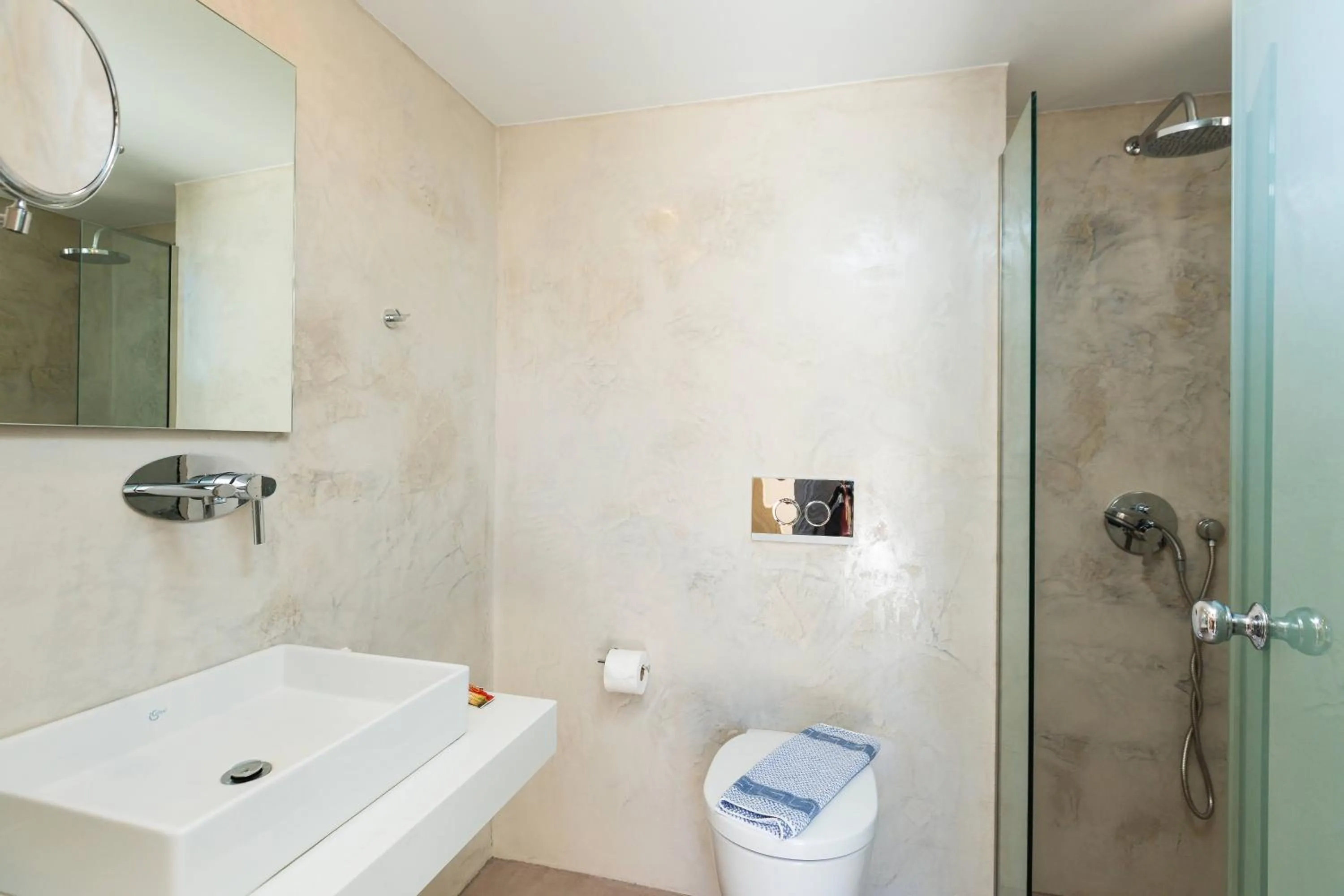 Bathroom in Theo Star Beach Hotel