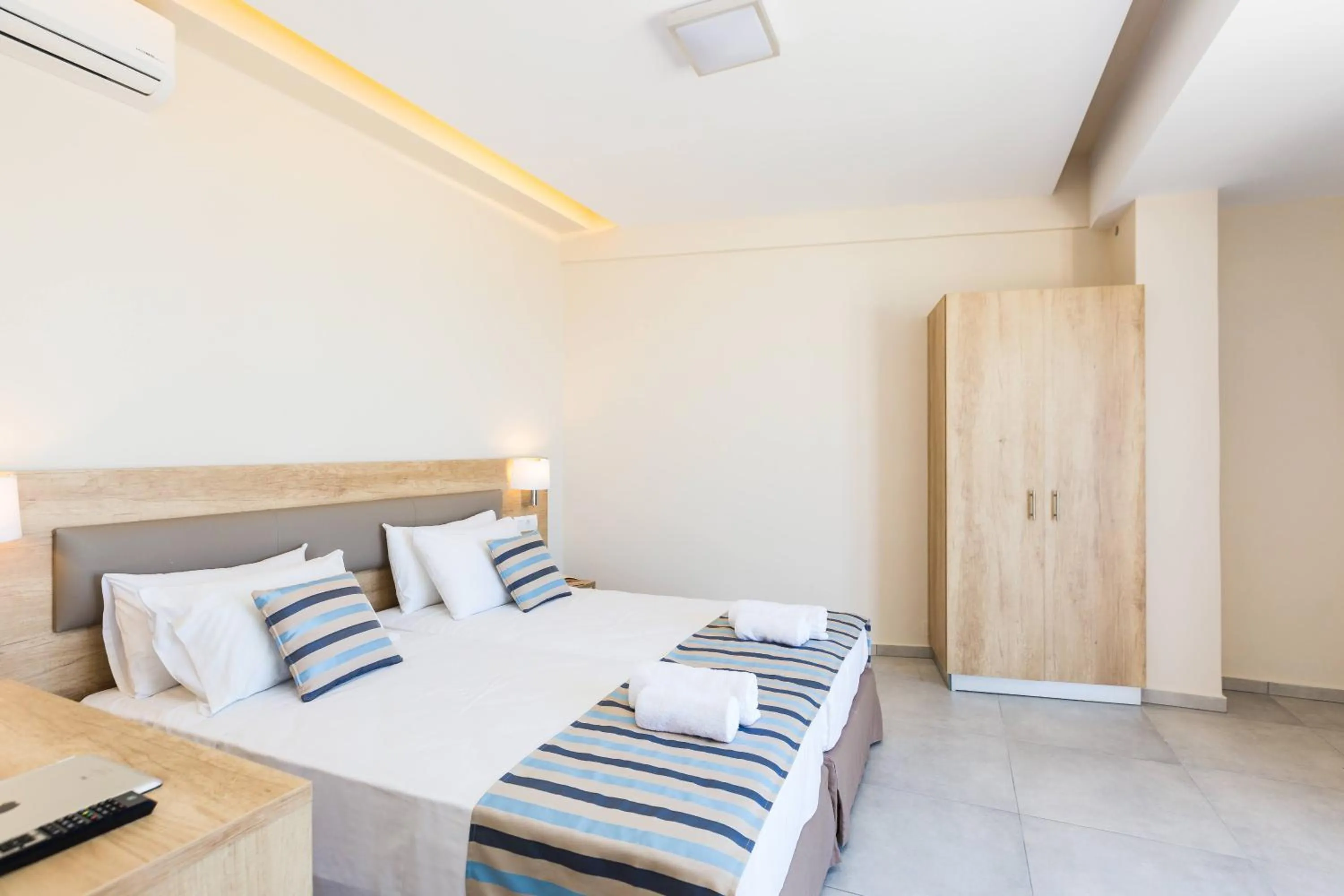 Bedroom, Bed in Theo Star Beach Hotel