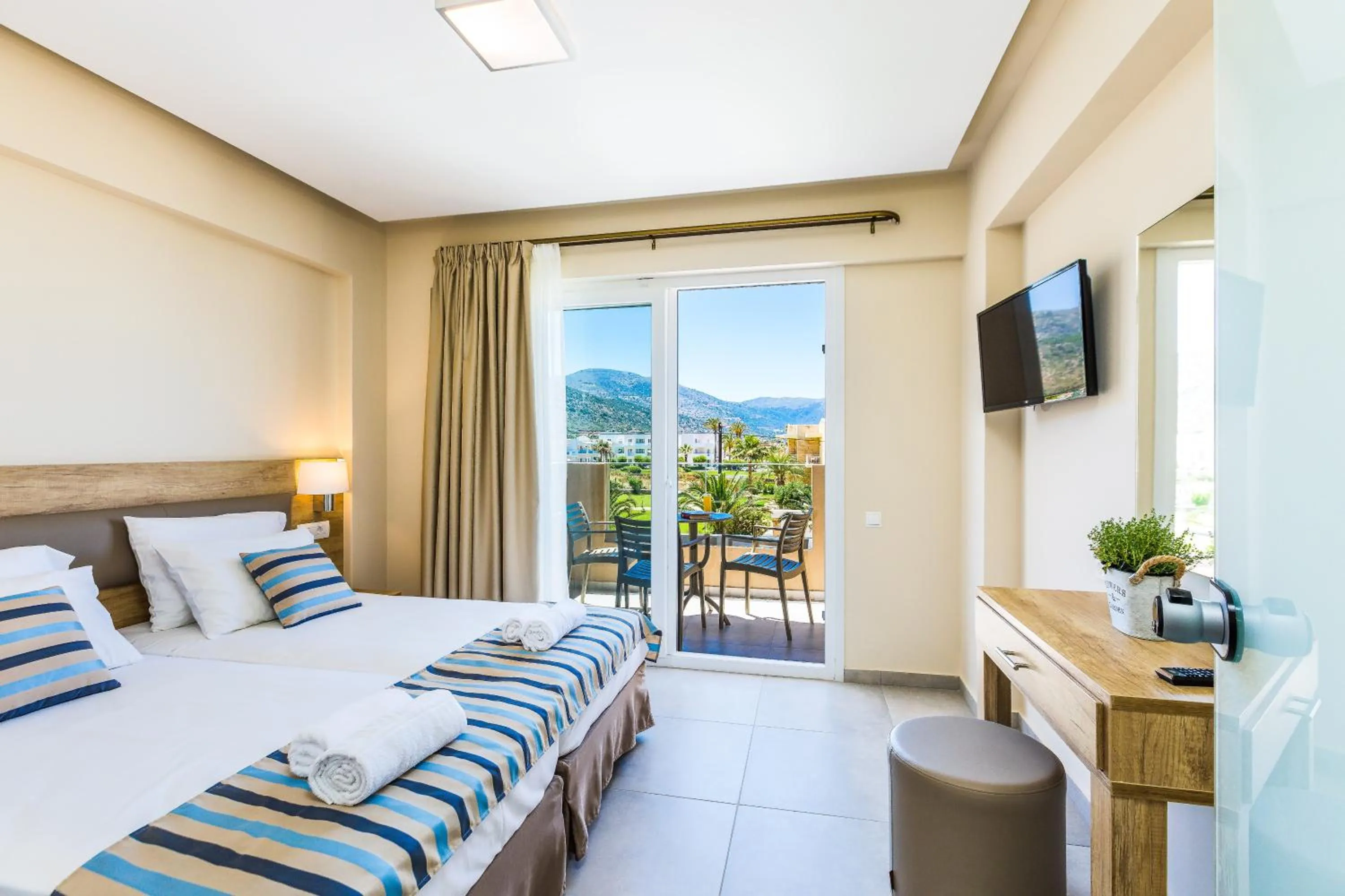 TV and multimedia, Bed in Theo Star Beach Hotel