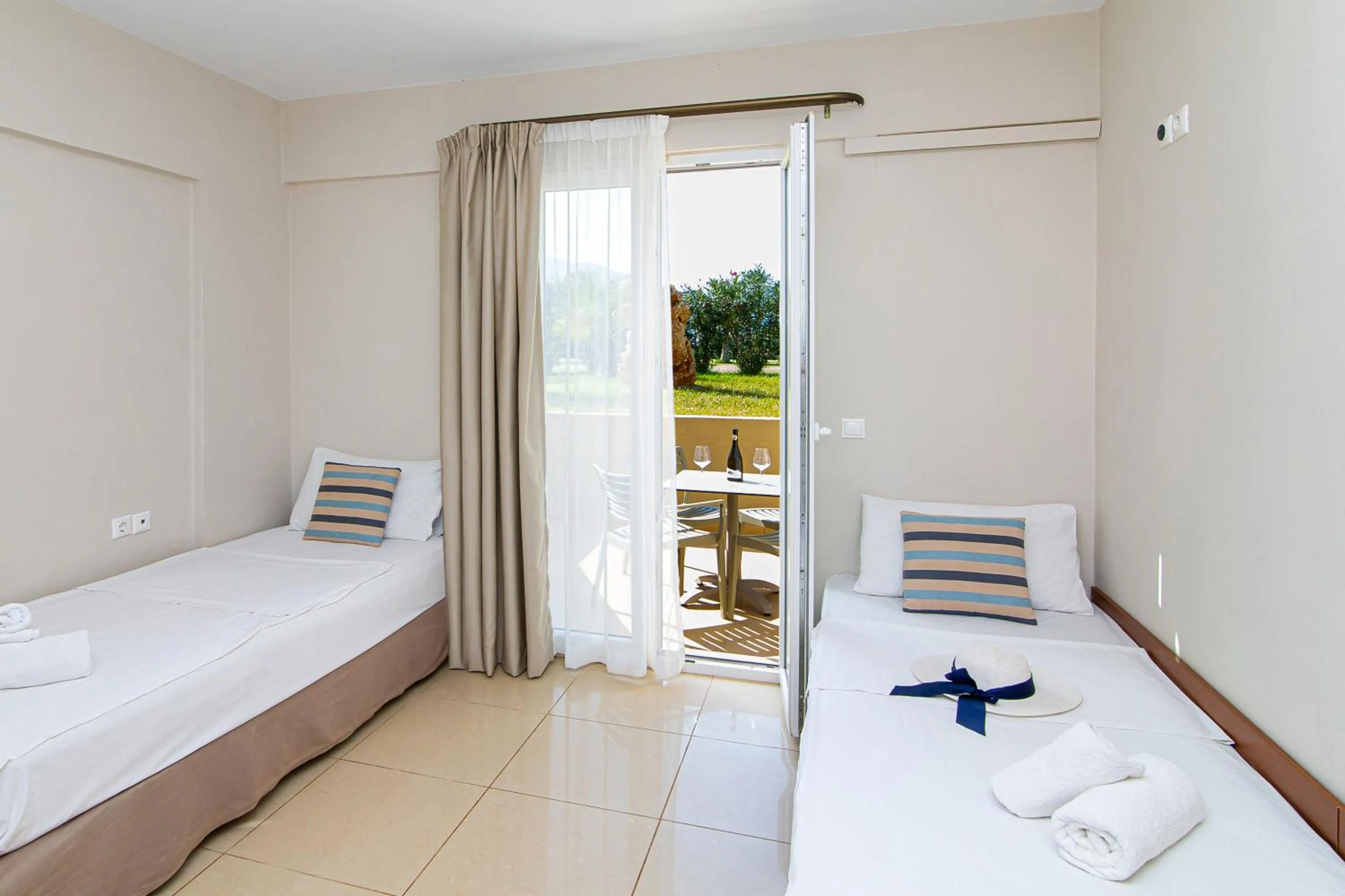 Bedroom, Bed in Theo Star Beach Hotel