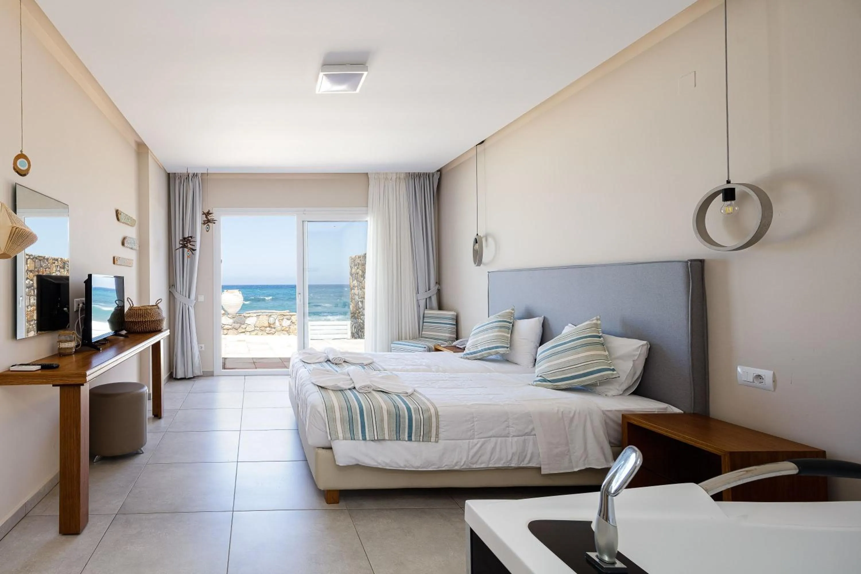 TV and multimedia, Bed in Theo Star Beach Hotel