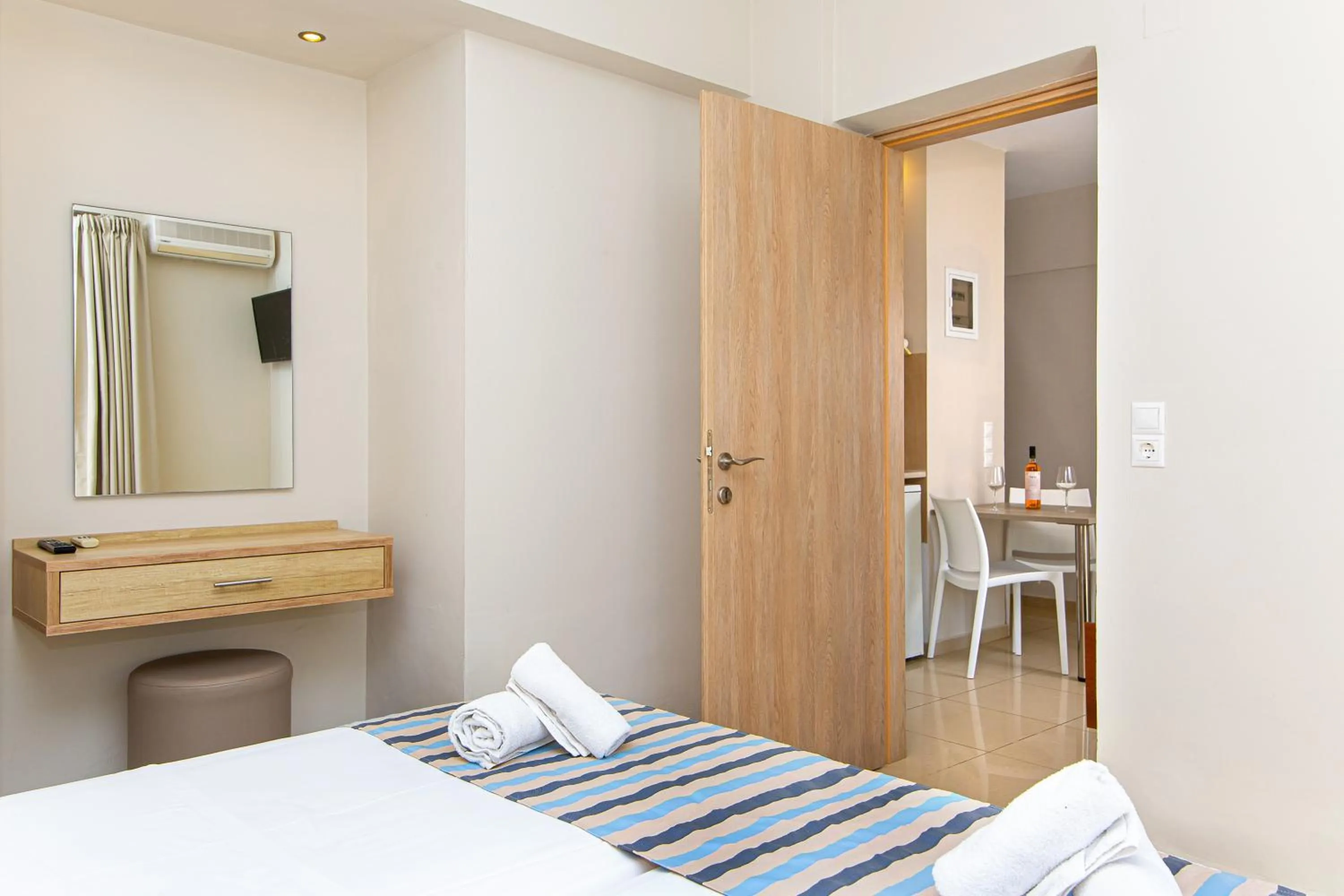 Bedroom, Bed in Theo Star Beach Hotel