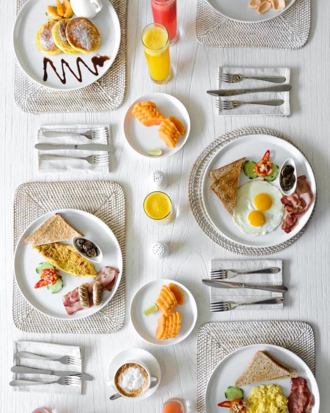 Breakfast in Casamaya Villa