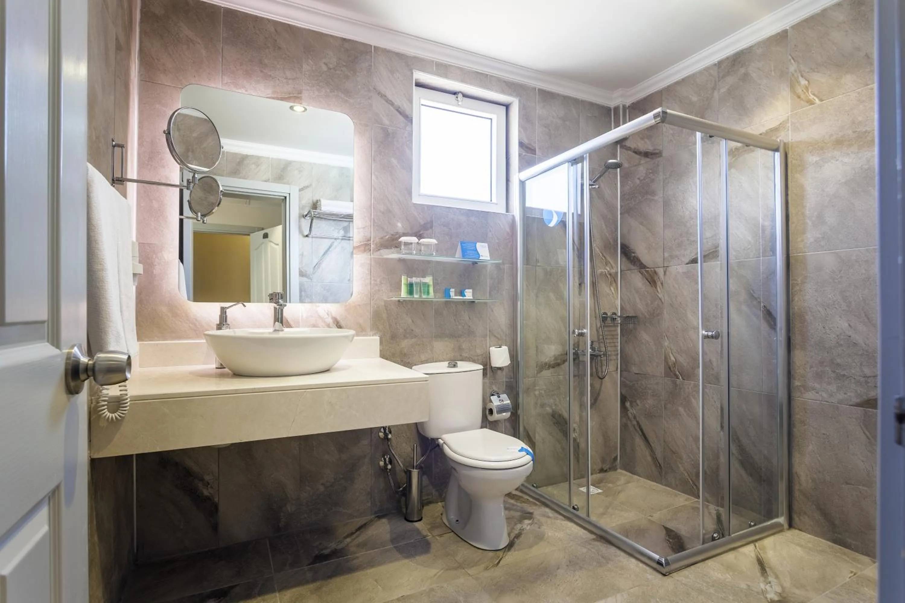 Shower in Hotel Turan Prince - All Inclusive