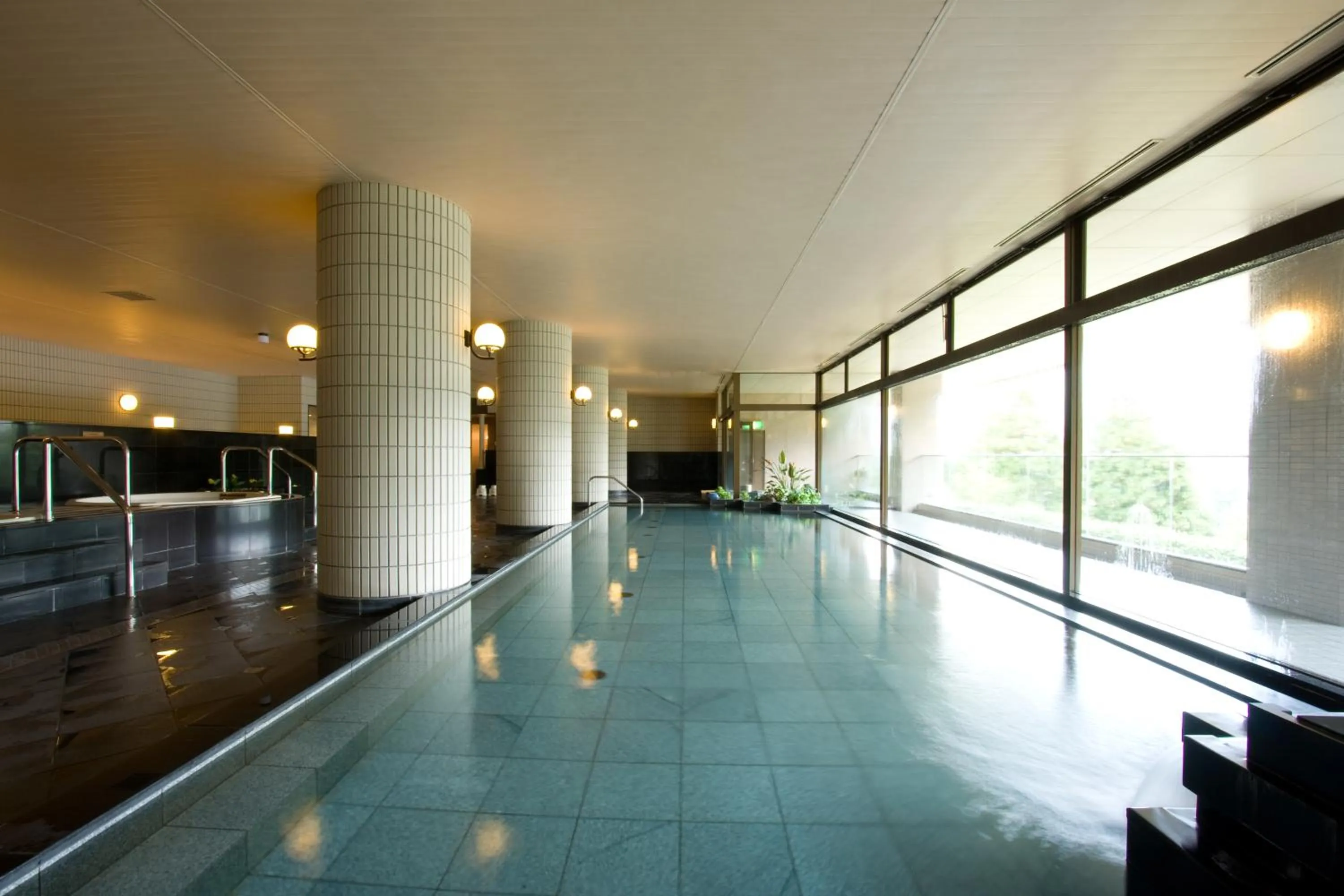 Hot Spring Bath in NASPA New Otani