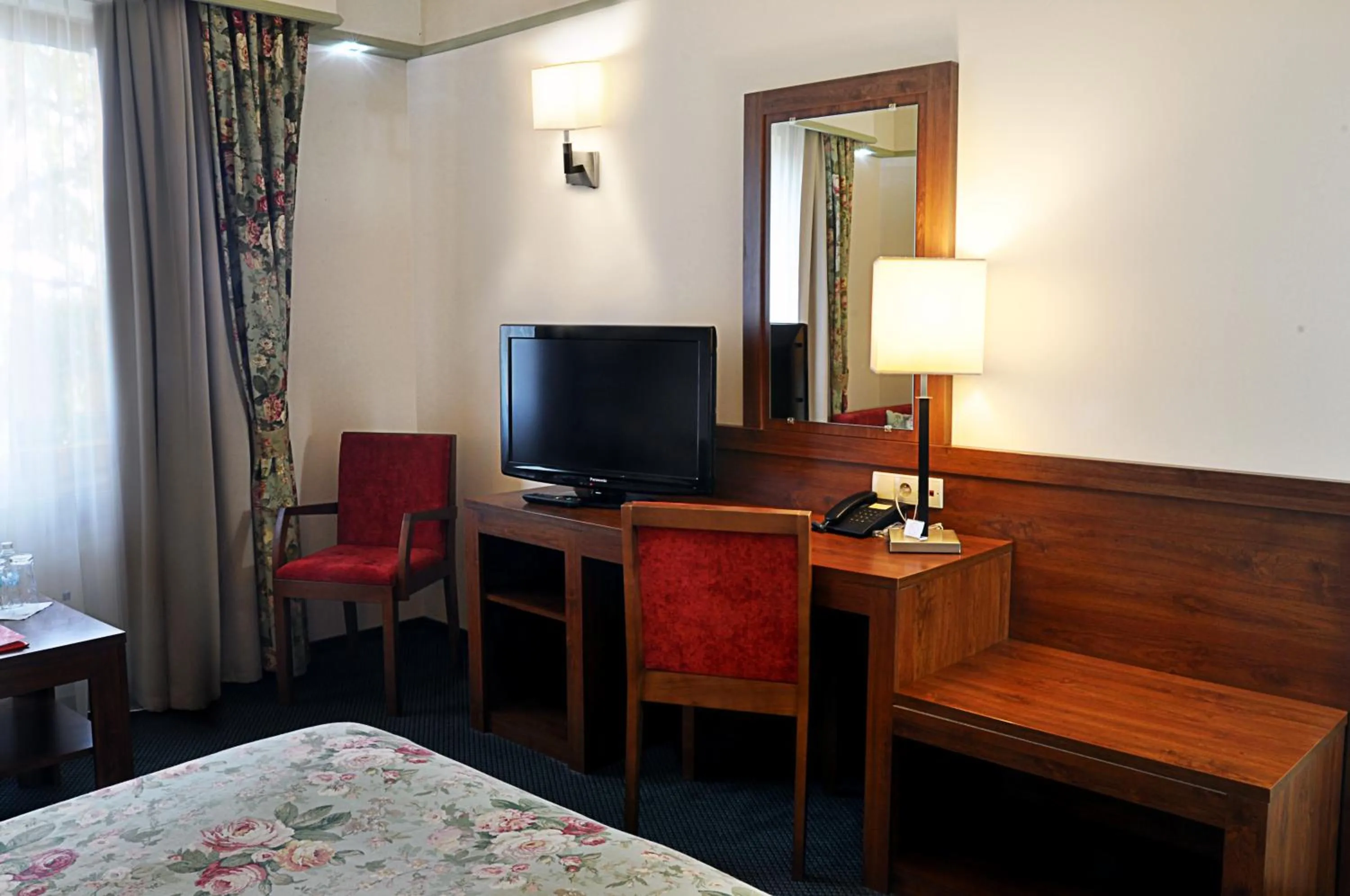 Photo of the whole room, Bed in Ahotel