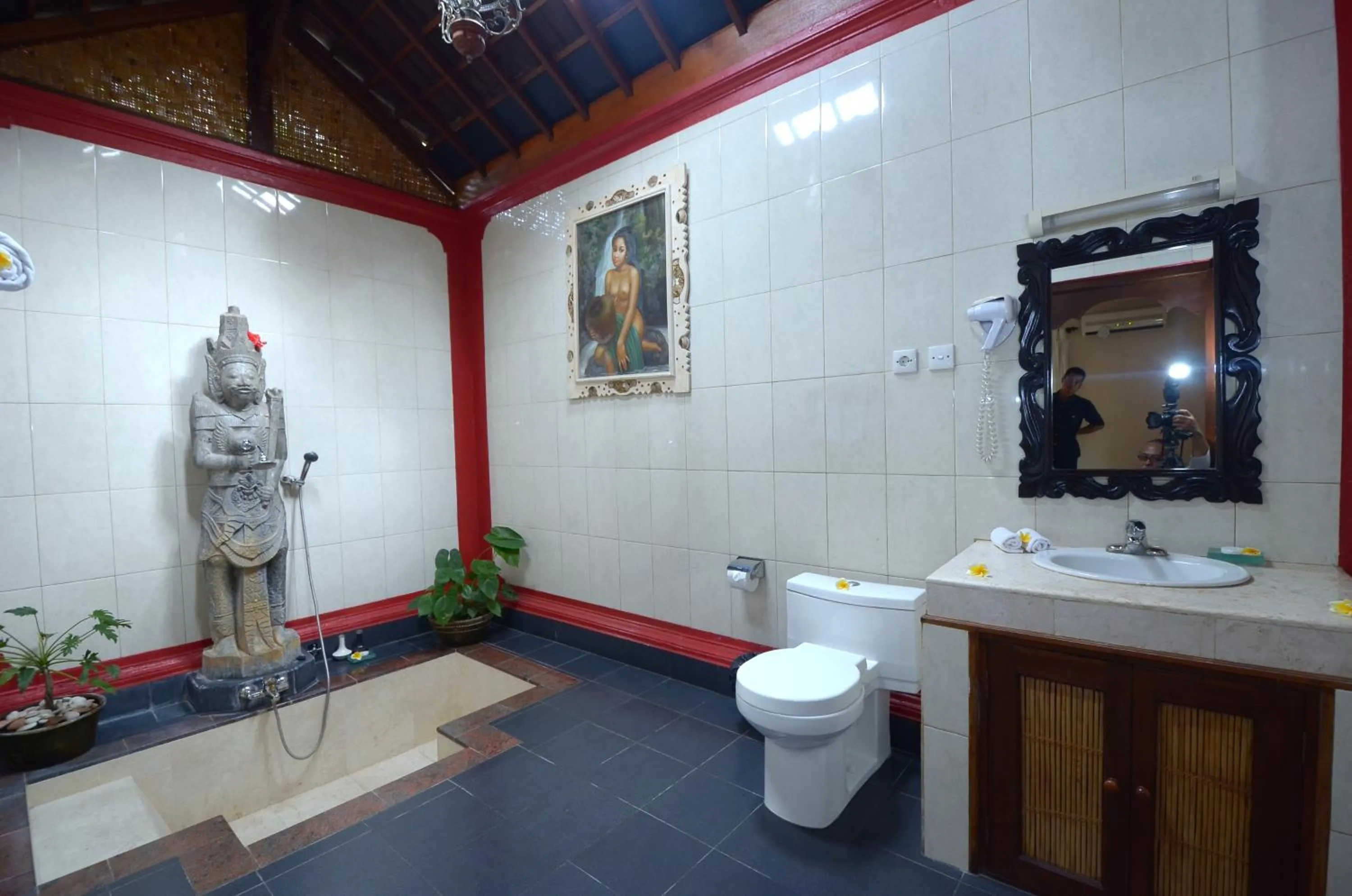 Bathroom in Tirta Ayu Hotel and Restaurant