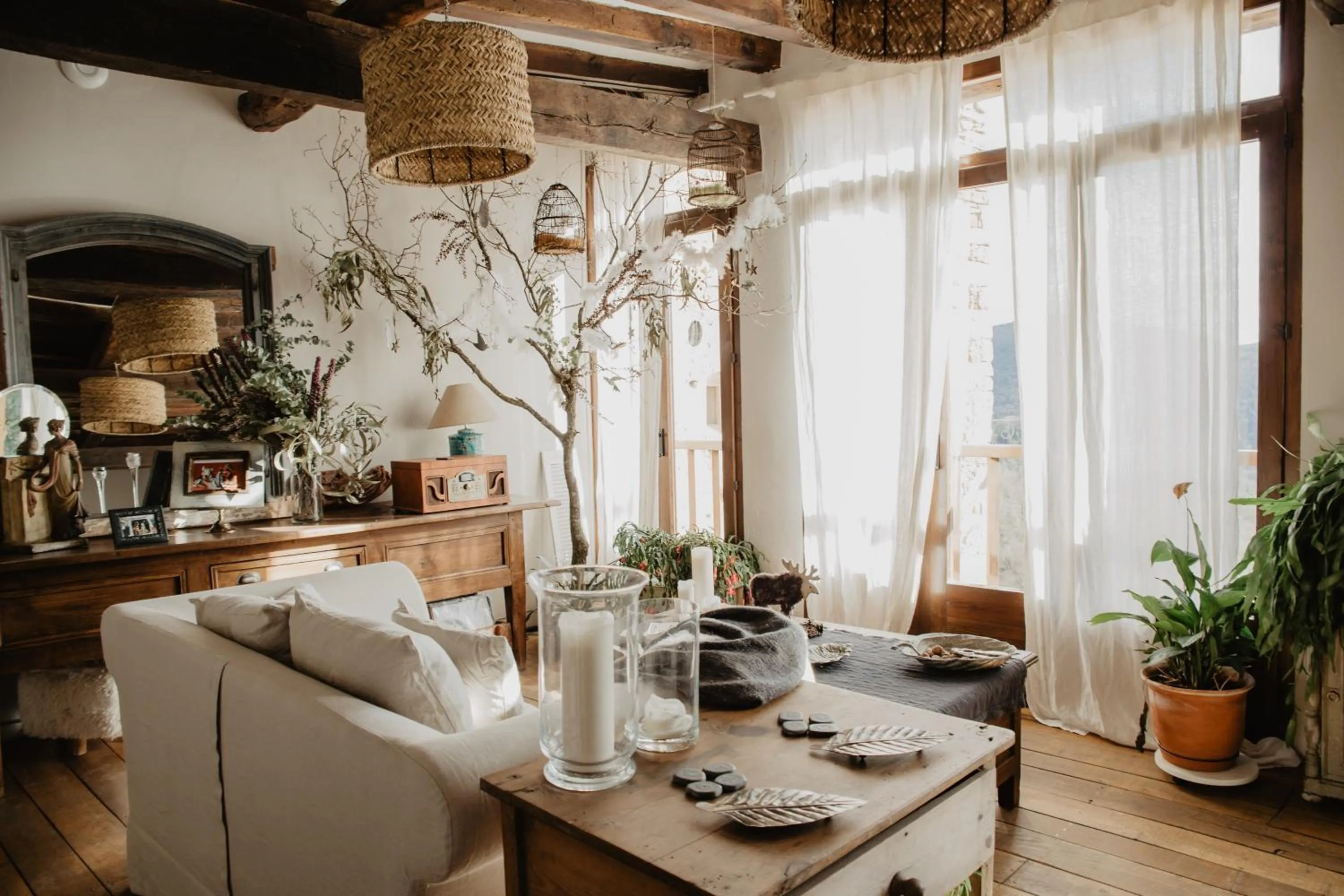 Communal lounge/ TV room in Mas el Mir