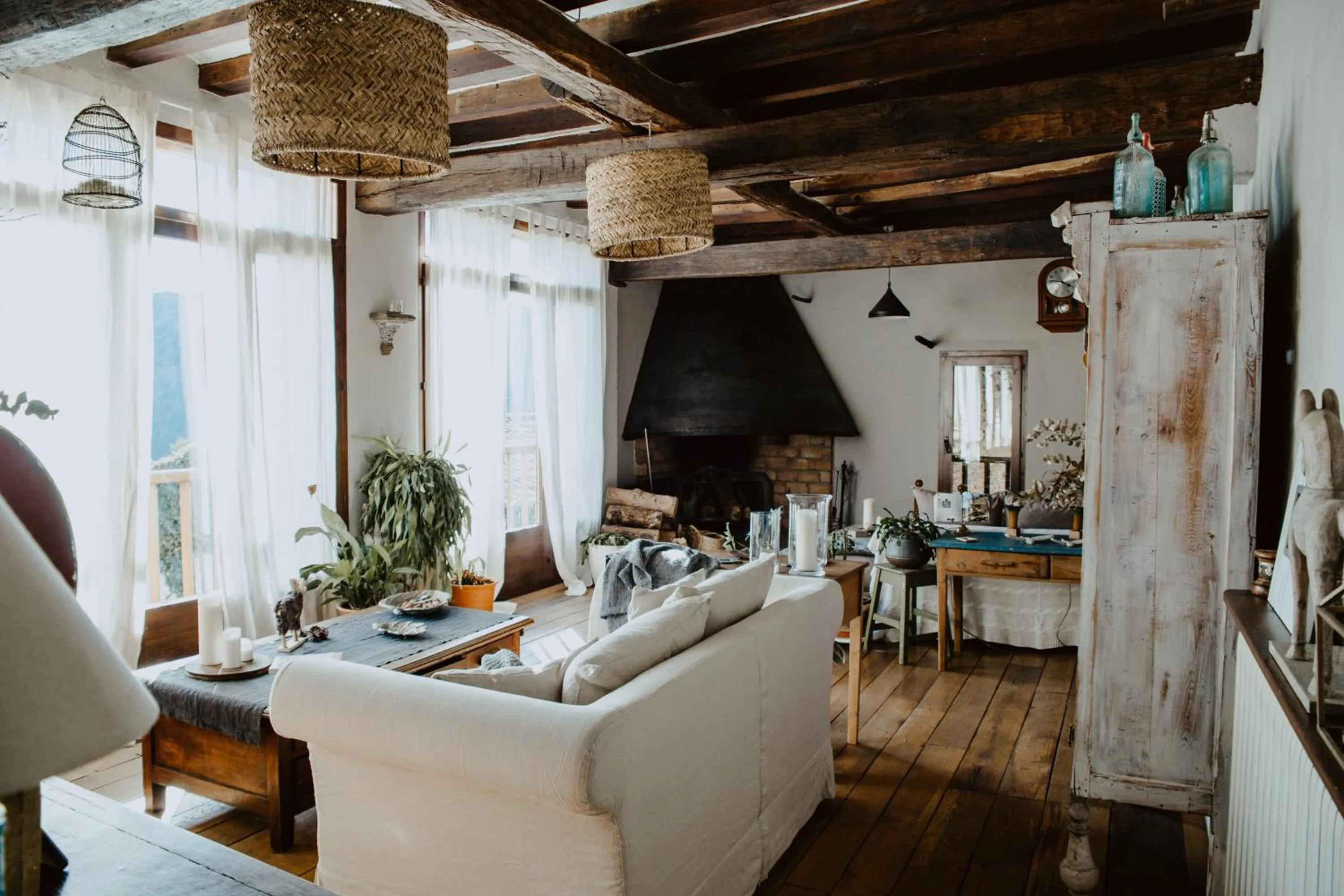 Communal lounge/ TV room in Mas el Mir