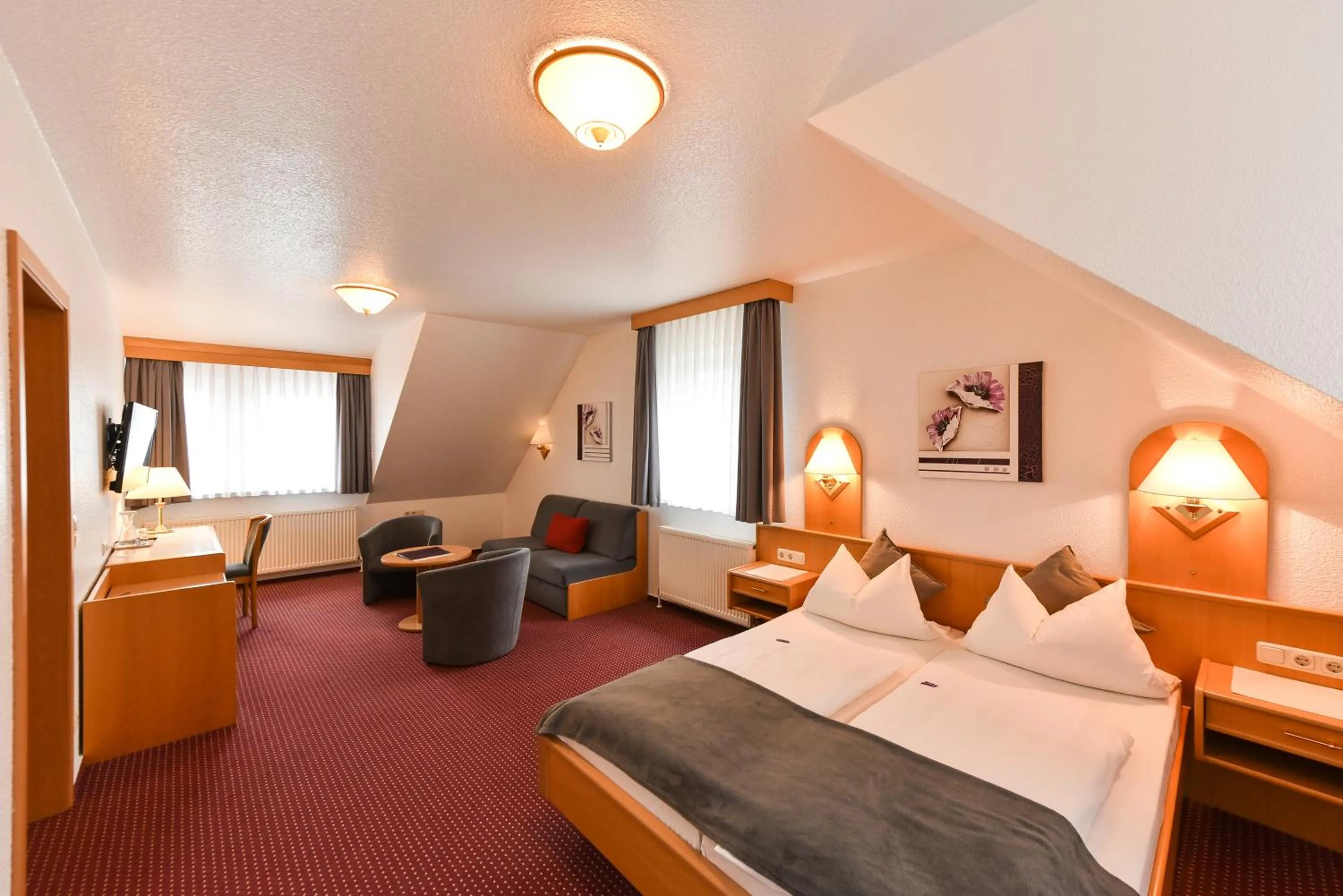 Photo of the whole room, Bed in Gasthof Kolb