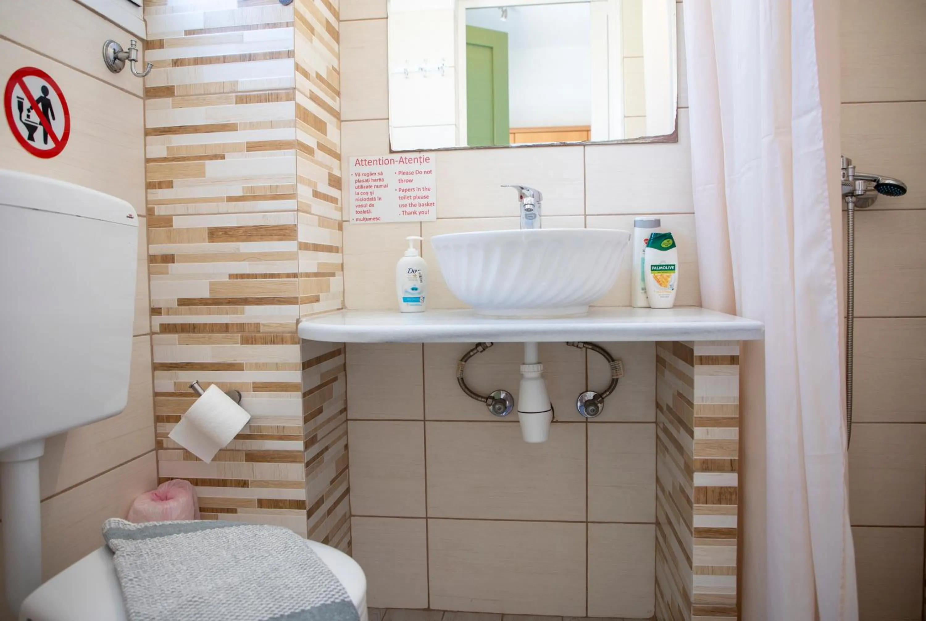 Bathroom in Stefanie Studios