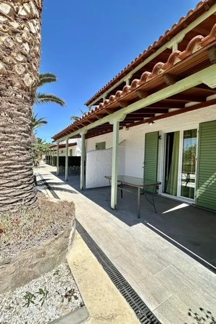 Property building in Stefanie Studios