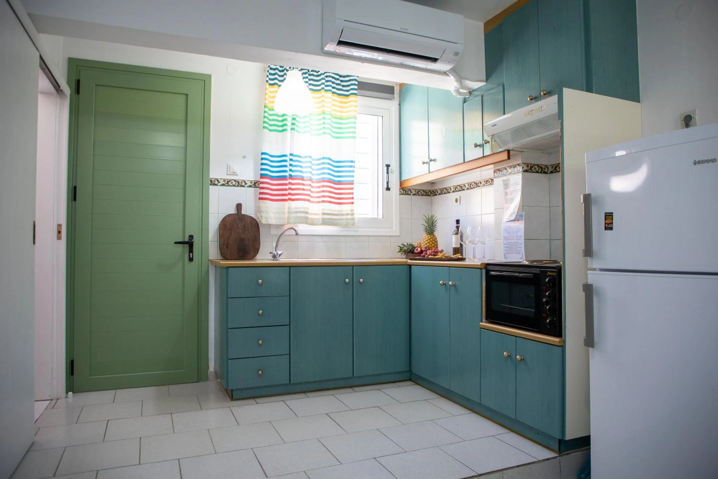 Kitchen or kitchenette in Stefanie Studios