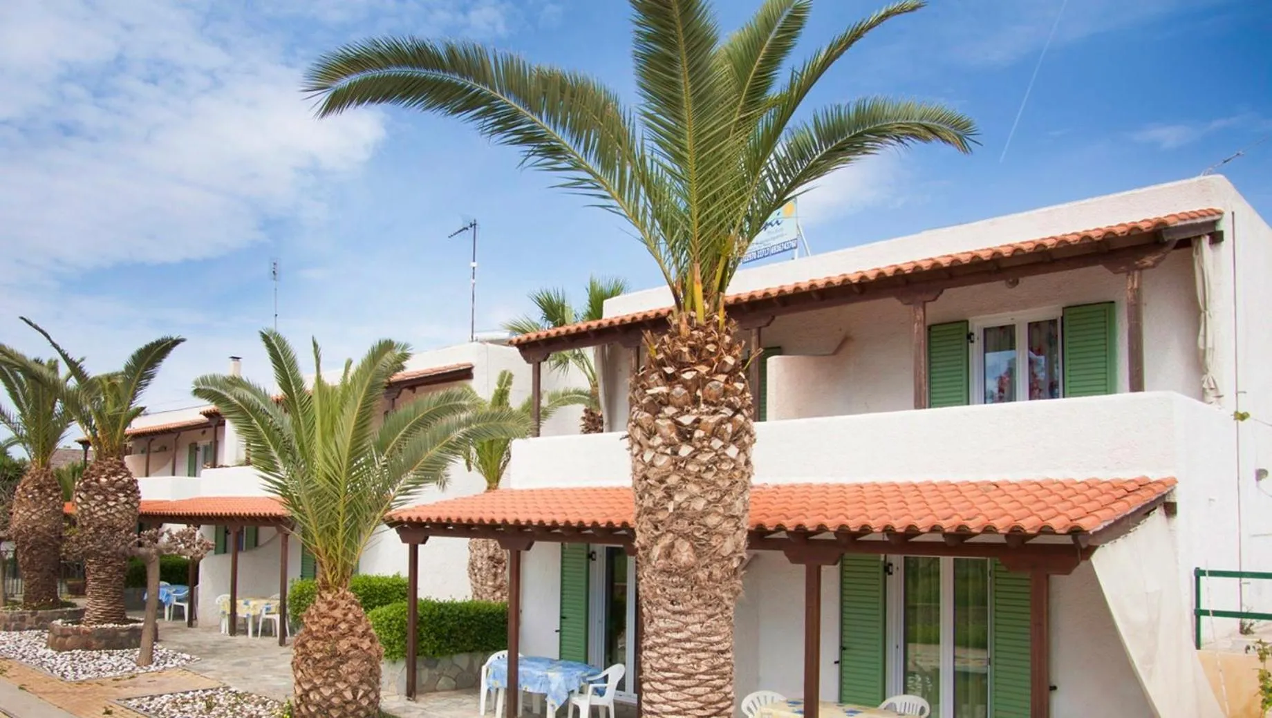 Property building in Stefanie Studios