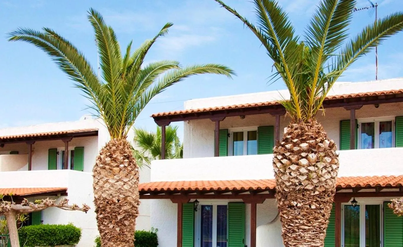 Facade/entrance in Stefanie Studios