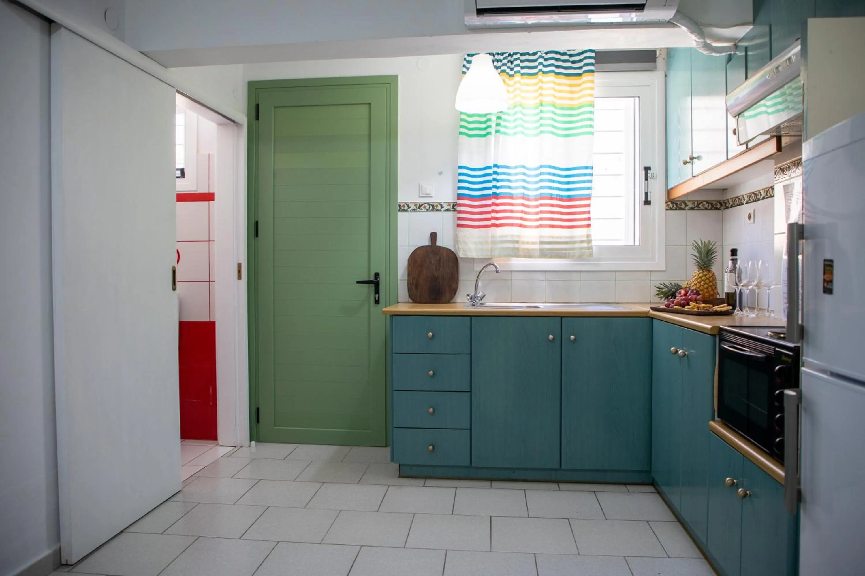 Kitchen or kitchenette in Stefanie Studios