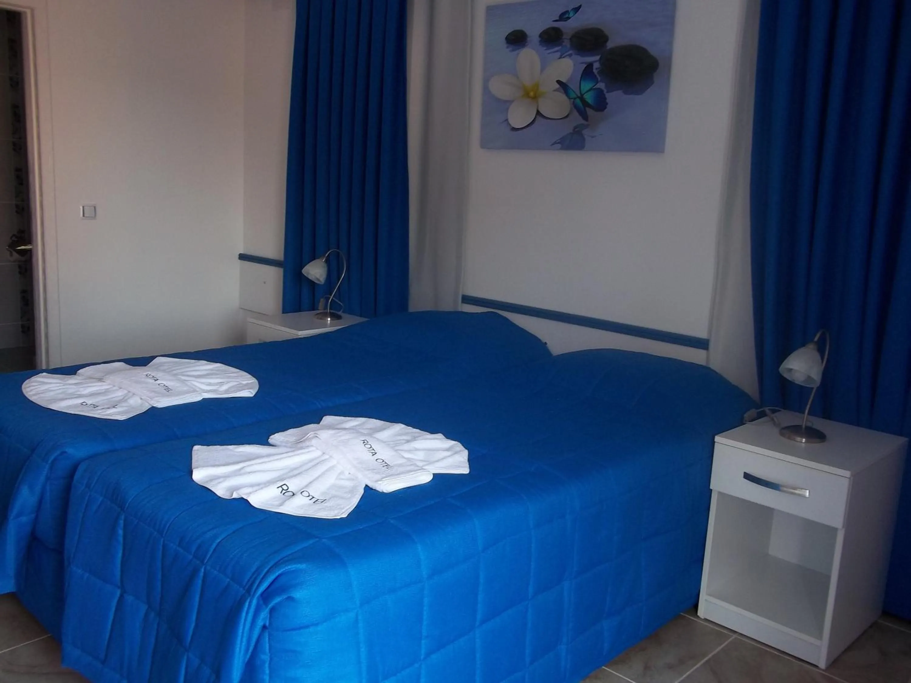 Photo of the whole room in Rota Hotel