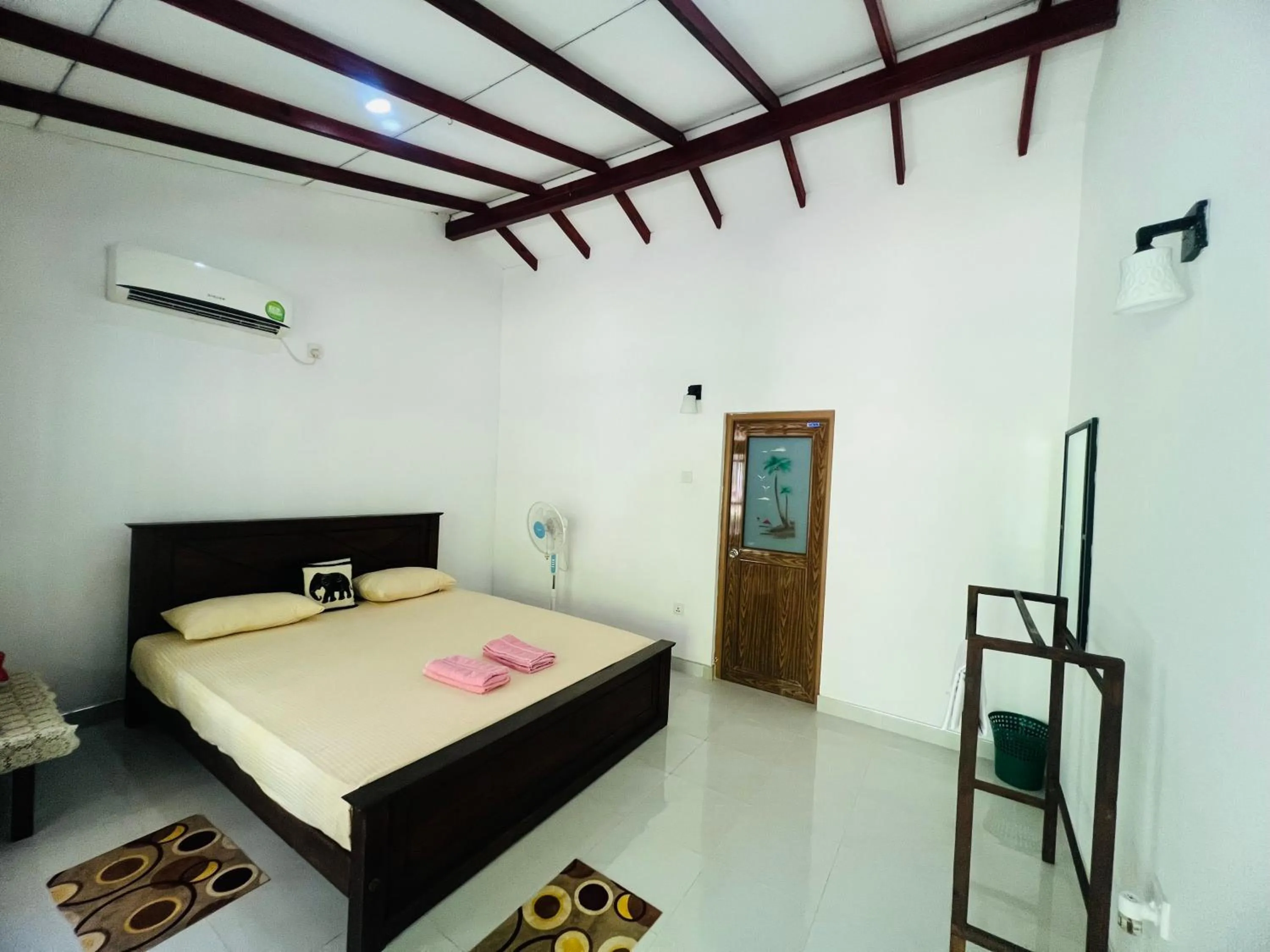 Bedroom, Bed in Harini Villa