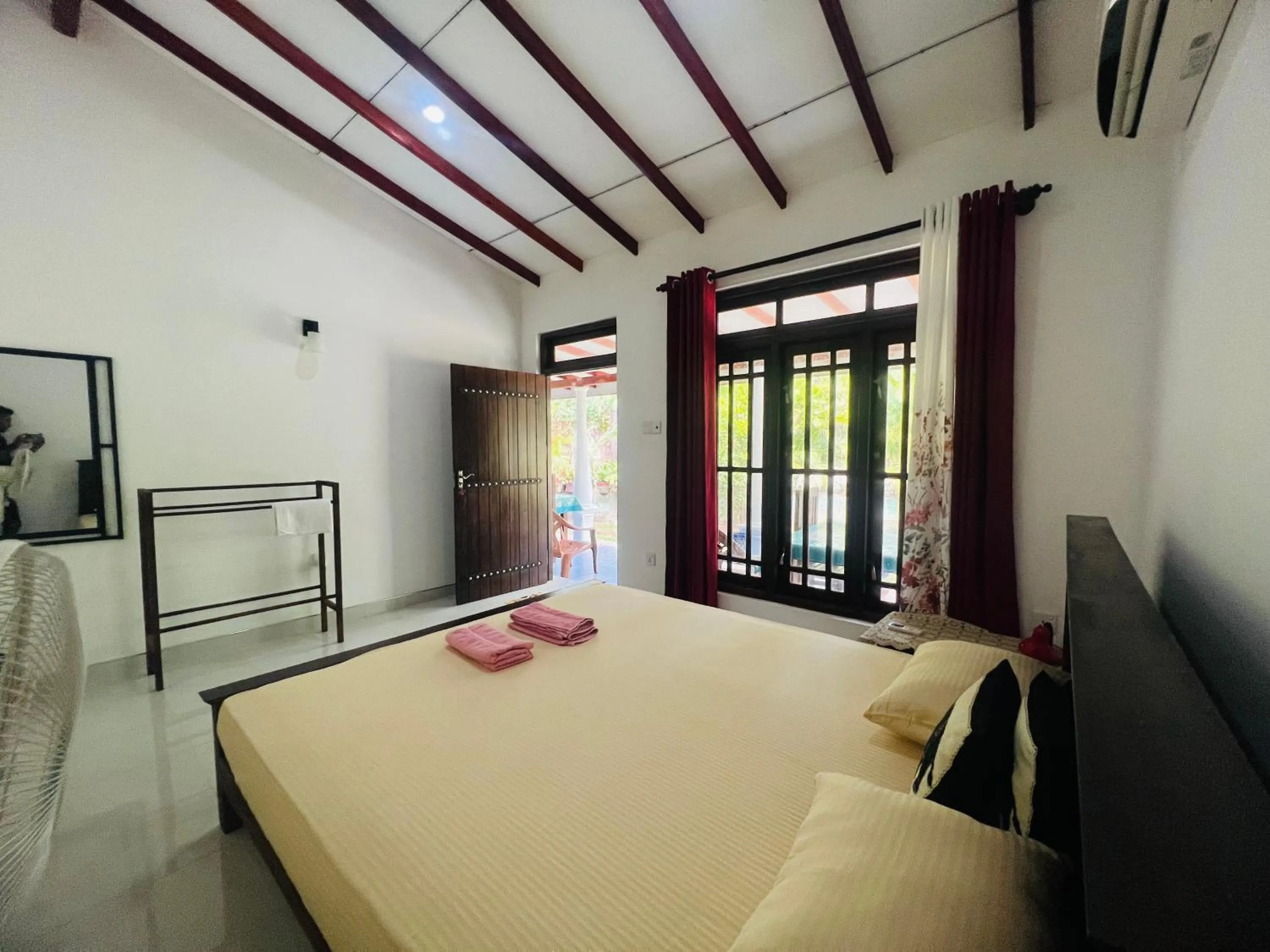 Bedroom, Bed in Harini Villa