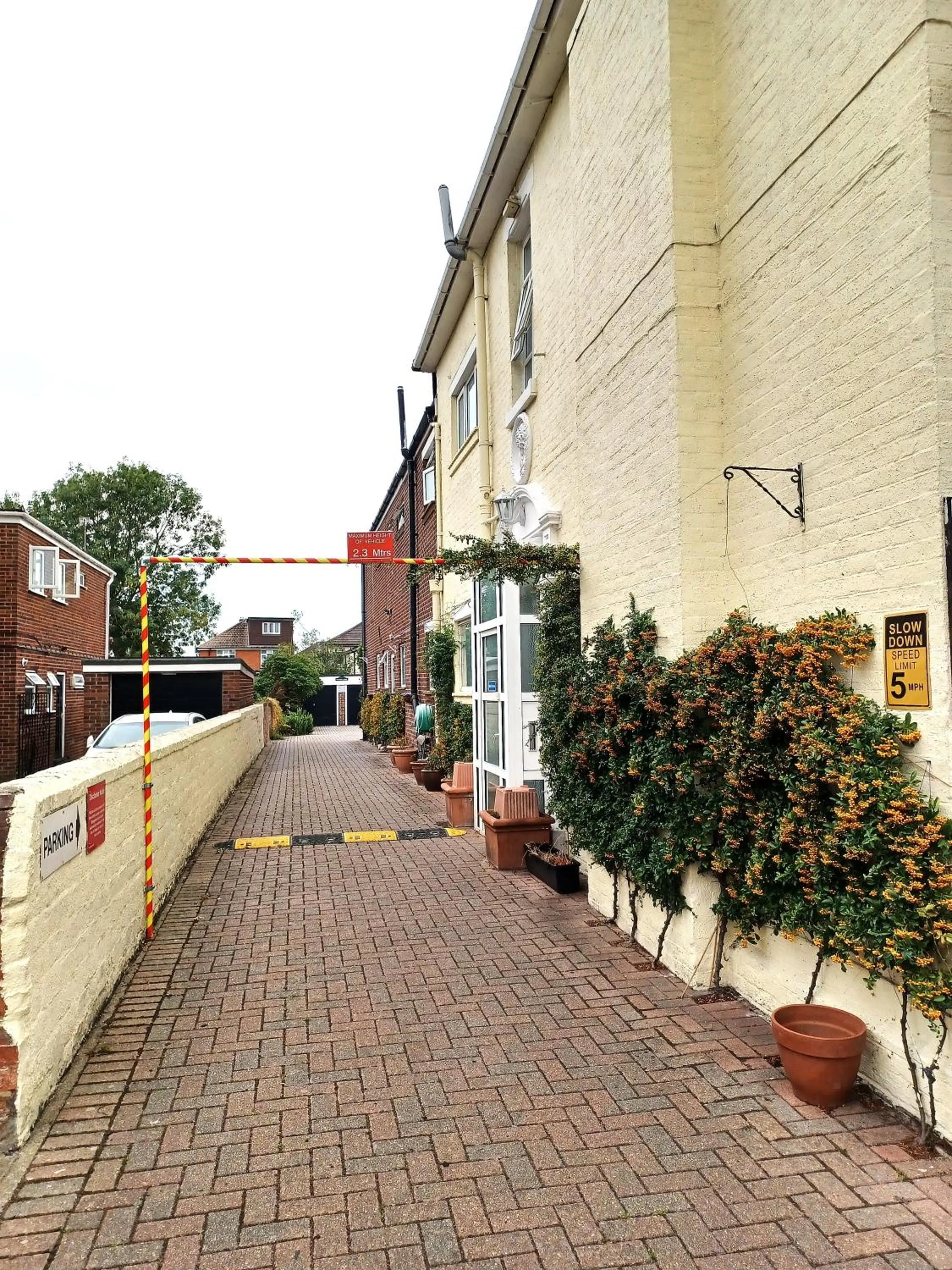 Property building in Hunters Lodge Guest House