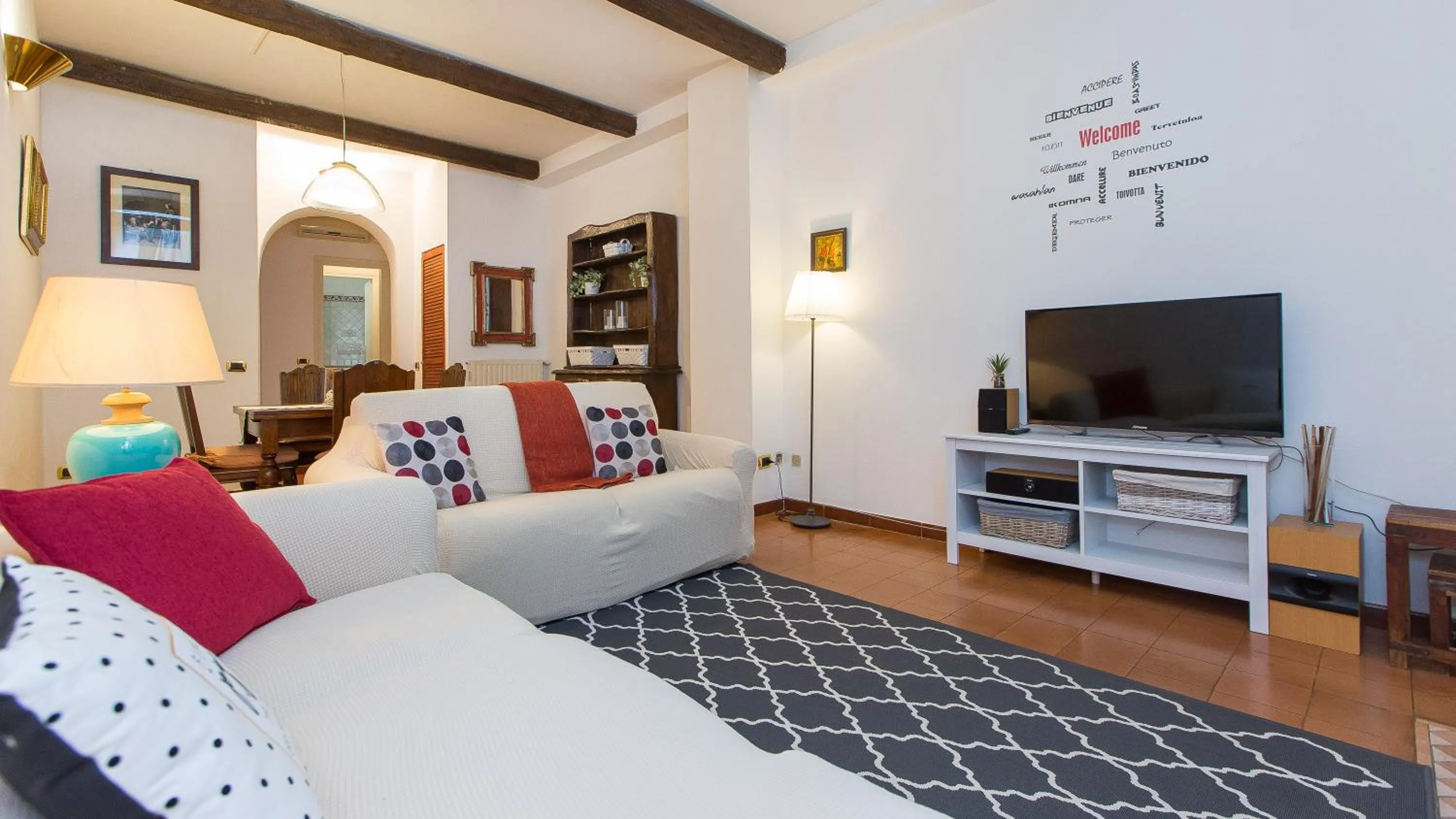 TV and multimedia in Rental in Rome Panieri Terrace
